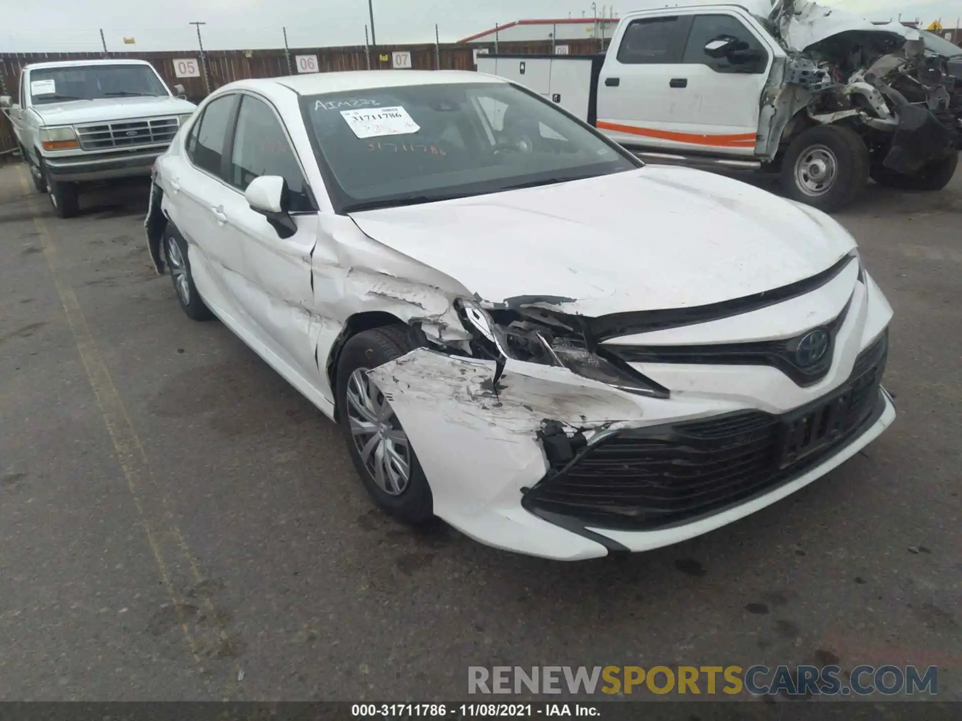 6 Photograph of a damaged car 4T1B31HK0KU512814 TOYOTA CAMRY 2019