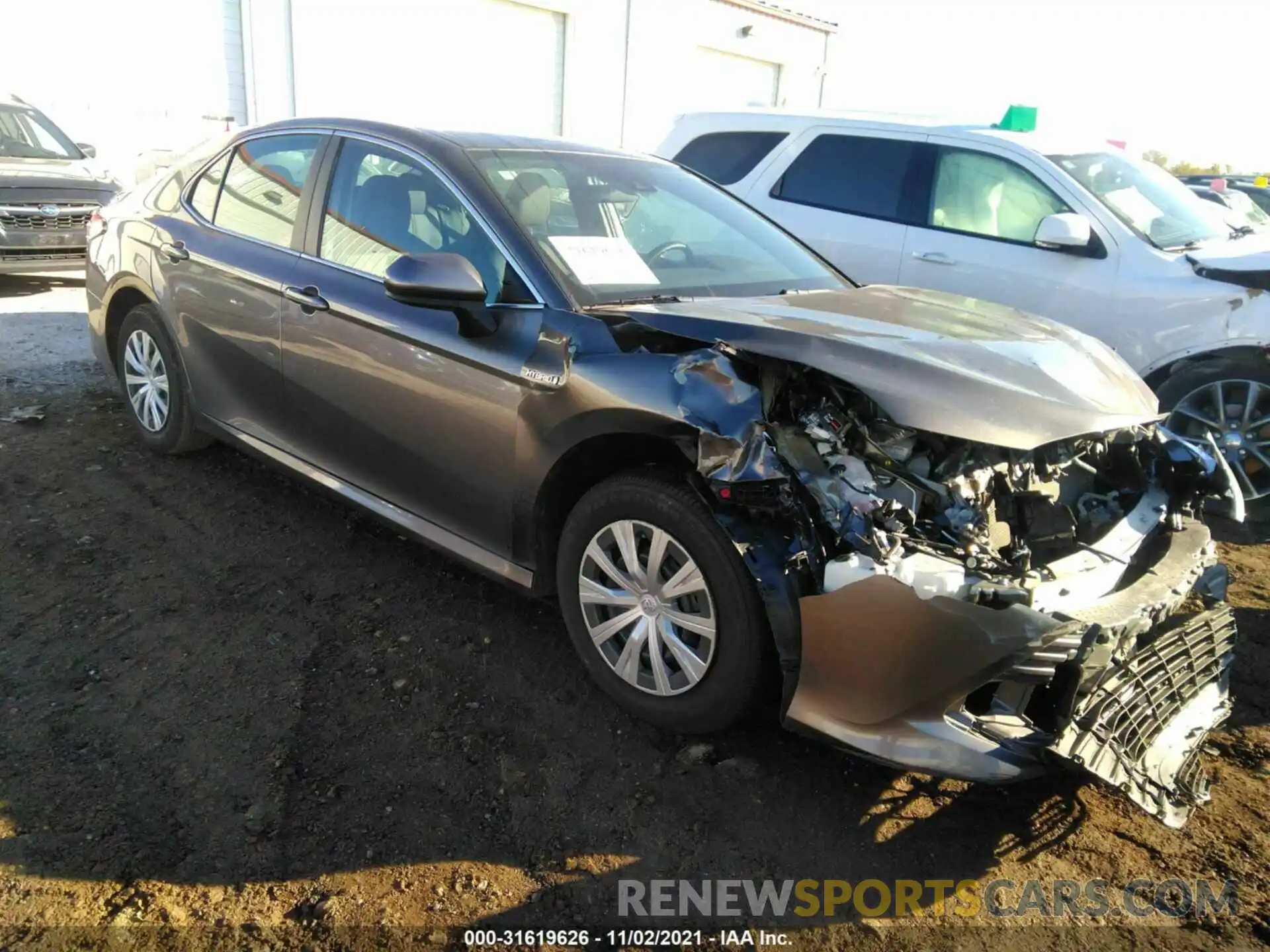 1 Photograph of a damaged car 4T1B31HK0KU514207 TOYOTA CAMRY 2019