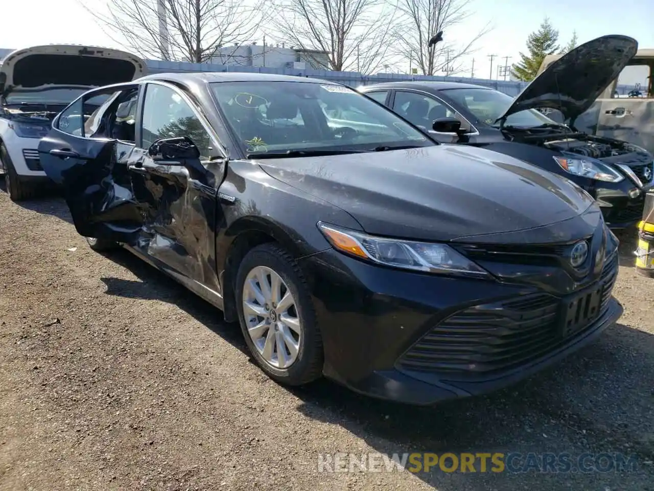 1 Photograph of a damaged car 4T1B31HK0KU515518 TOYOTA CAMRY 2019