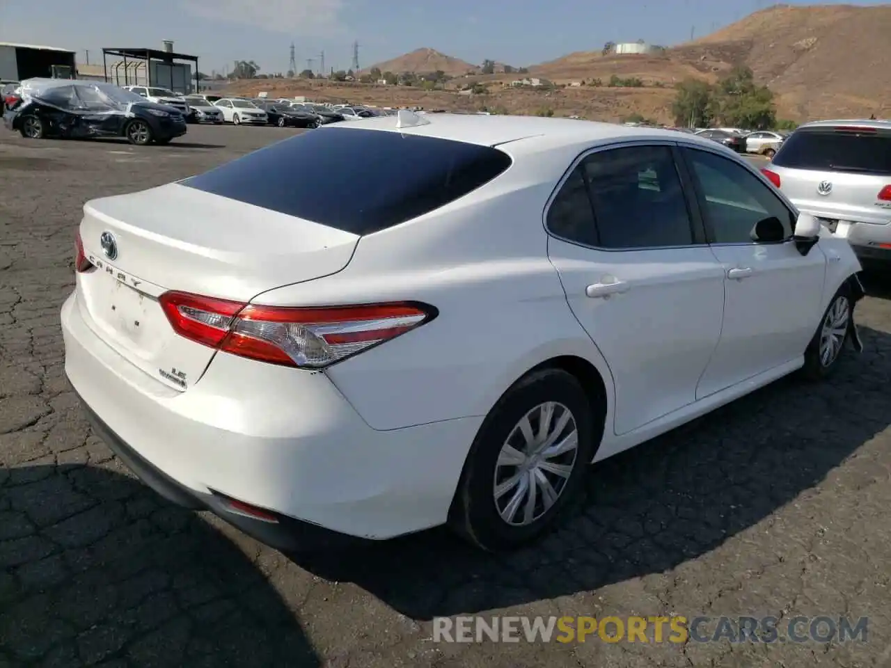 4 Photograph of a damaged car 4T1B31HK1KU005047 TOYOTA CAMRY 2019