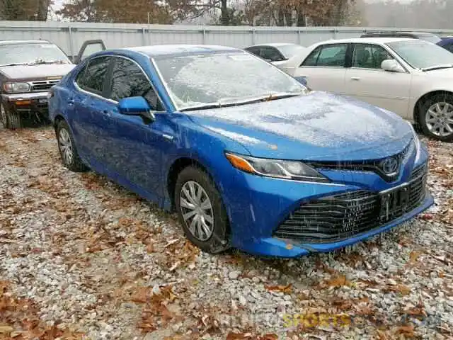 1 Photograph of a damaged car 4T1B31HK1KU005470 TOYOTA CAMRY 2019