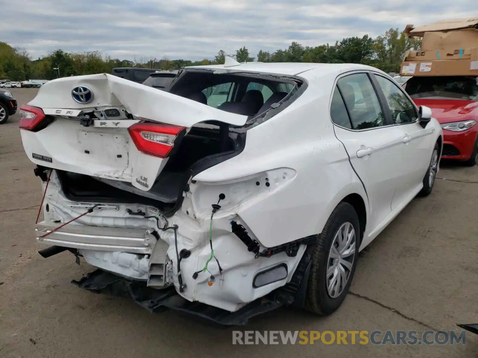 4 Photograph of a damaged car 4T1B31HK1KU005632 TOYOTA CAMRY 2019