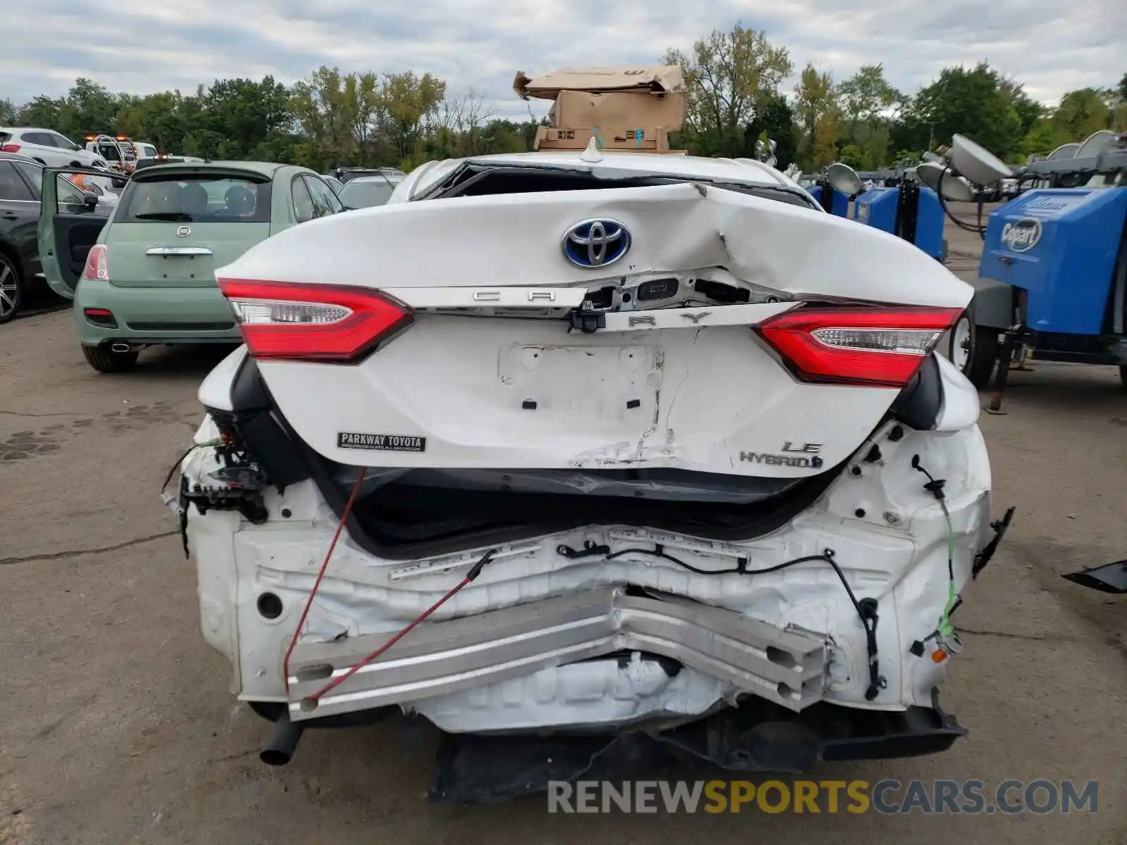 9 Photograph of a damaged car 4T1B31HK1KU005632 TOYOTA CAMRY 2019