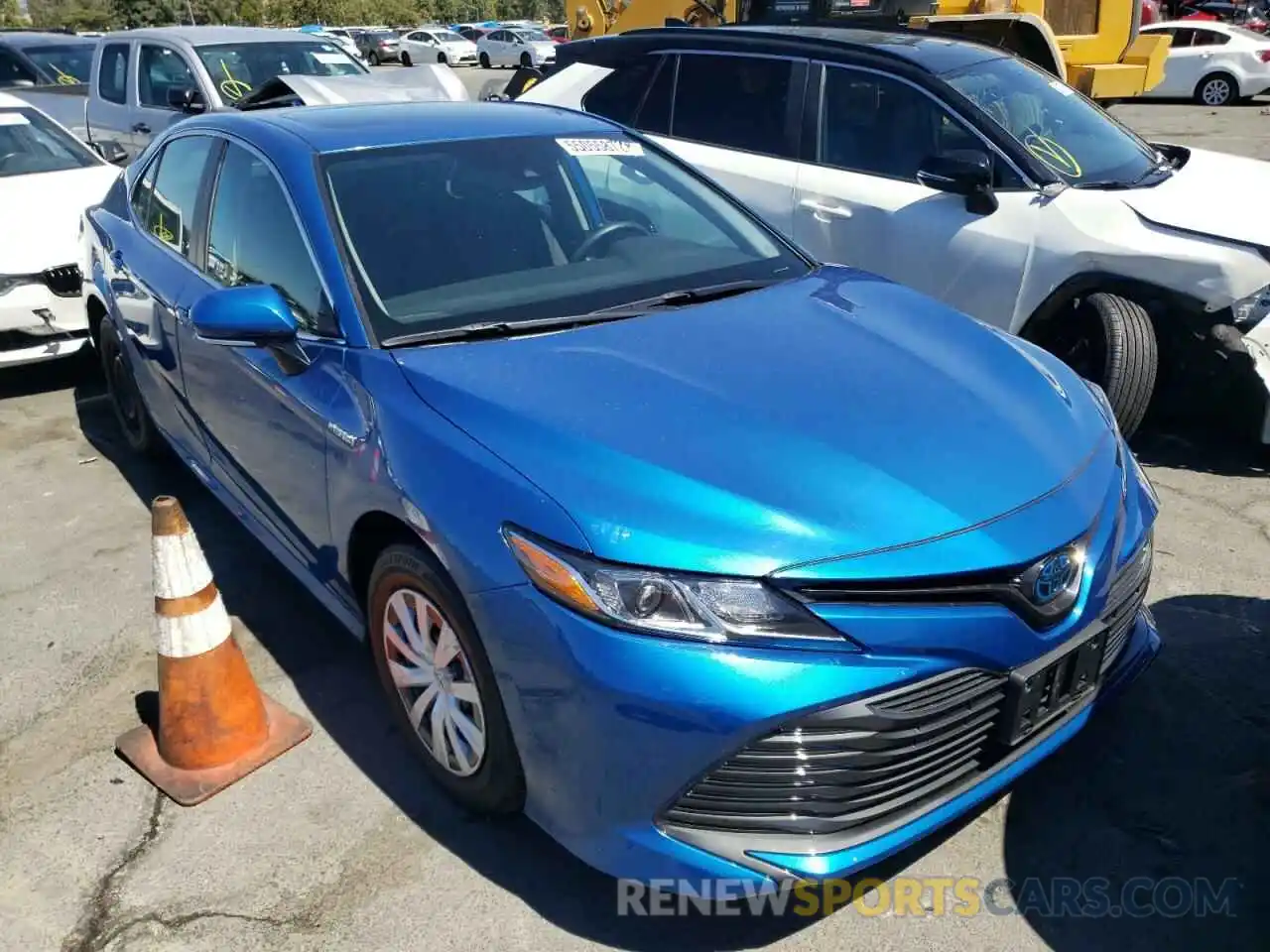 1 Photograph of a damaged car 4T1B31HK1KU005923 TOYOTA CAMRY 2019