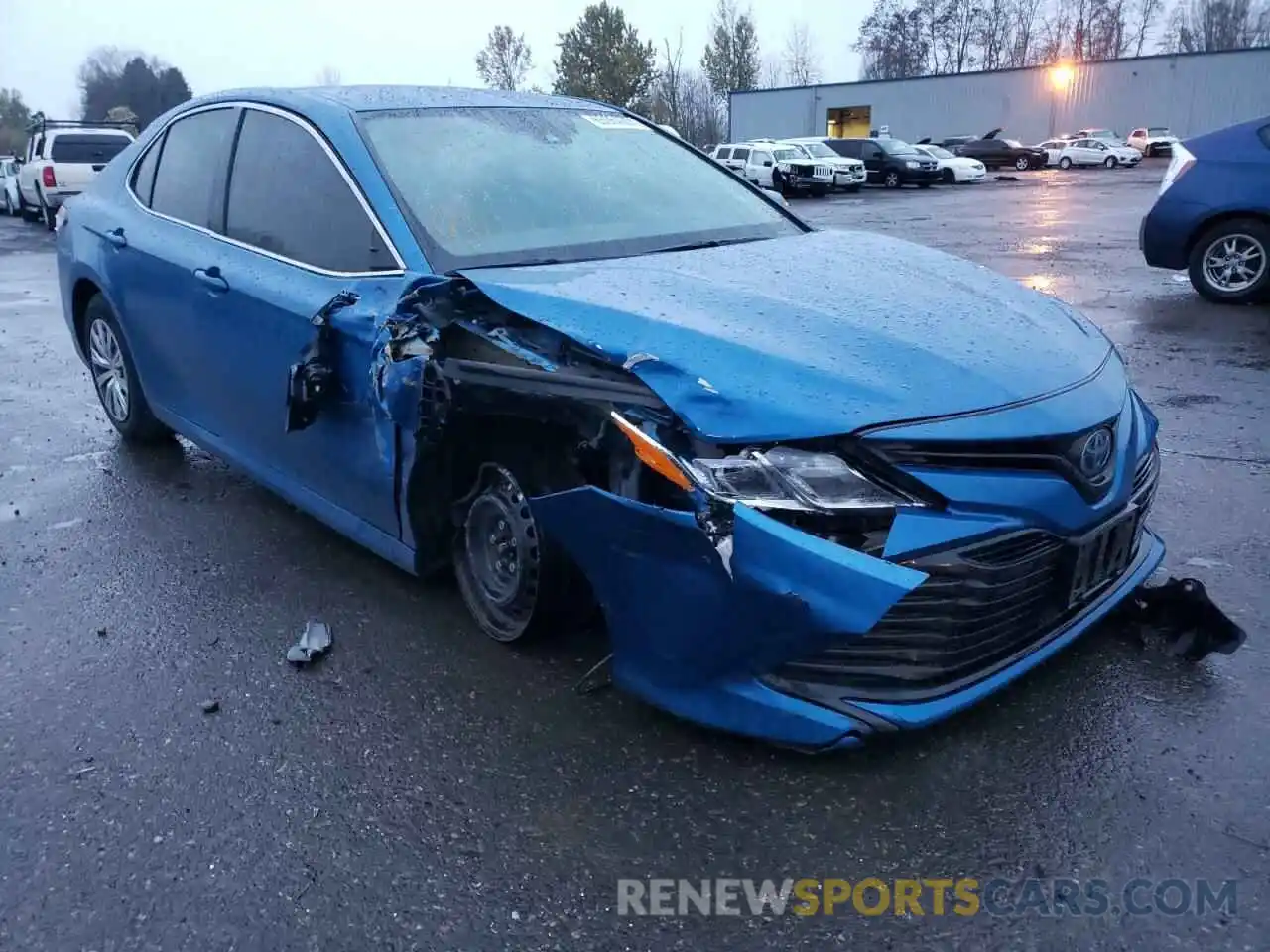 1 Photograph of a damaged car 4T1B31HK1KU007381 TOYOTA CAMRY 2019