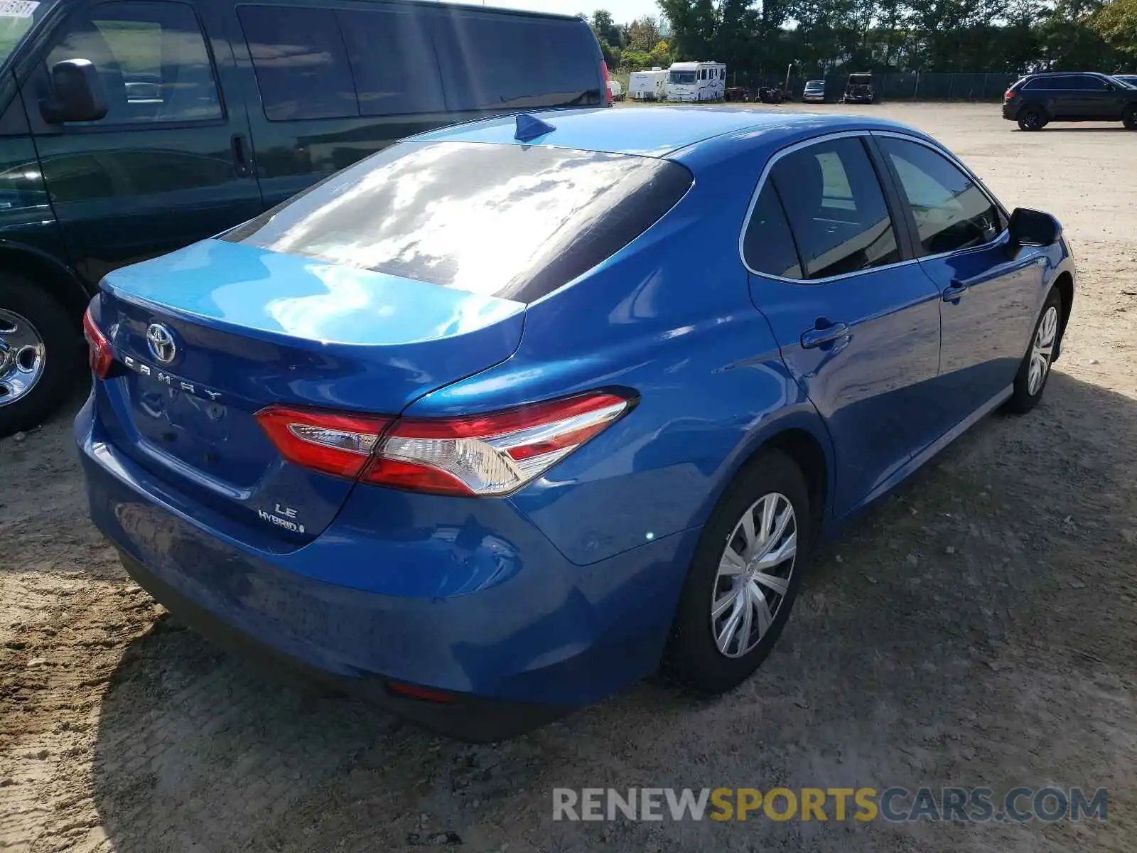 4 Photograph of a damaged car 4T1B31HK1KU008207 TOYOTA CAMRY 2019