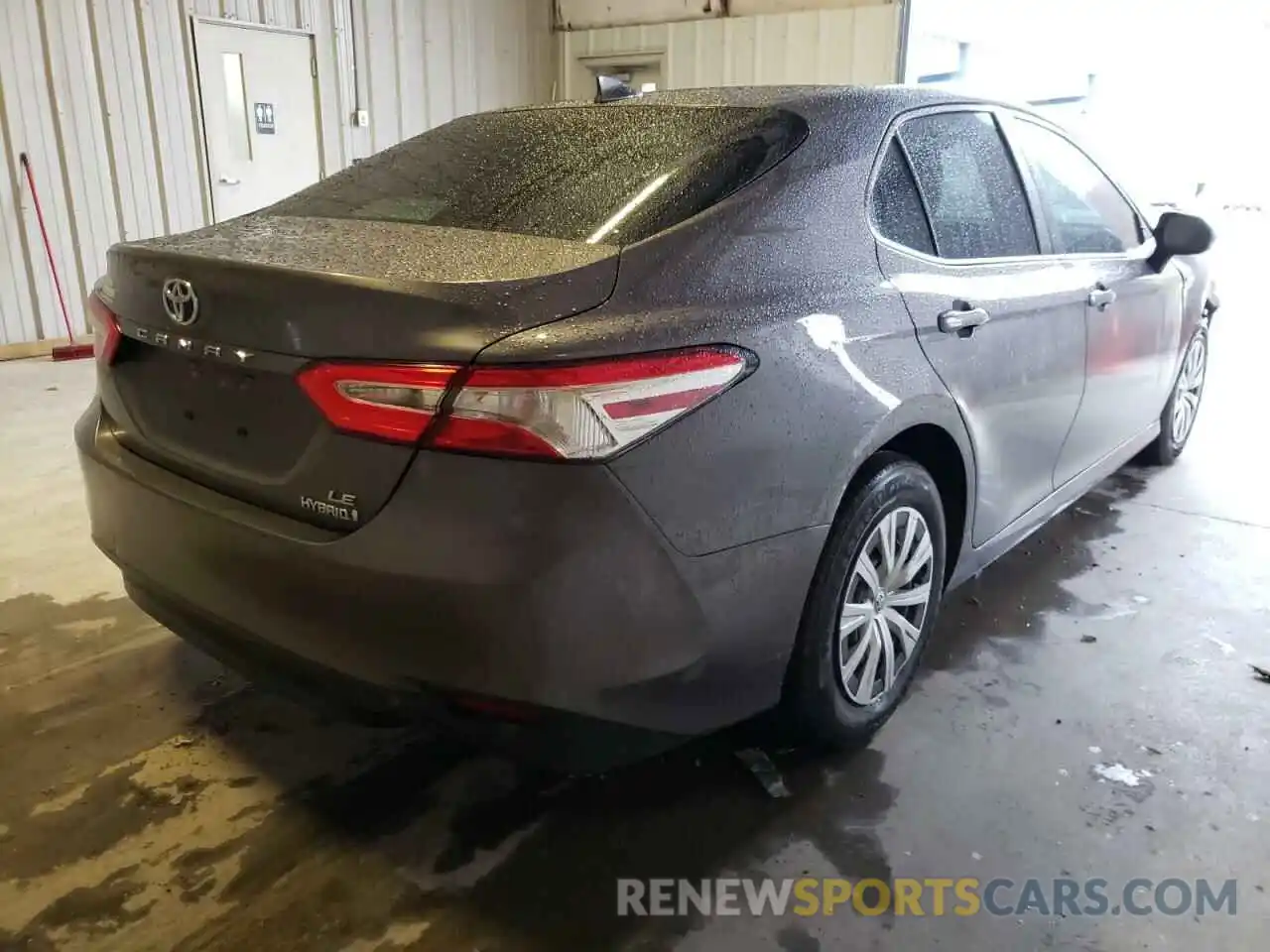 4 Photograph of a damaged car 4T1B31HK1KU008806 TOYOTA CAMRY 2019