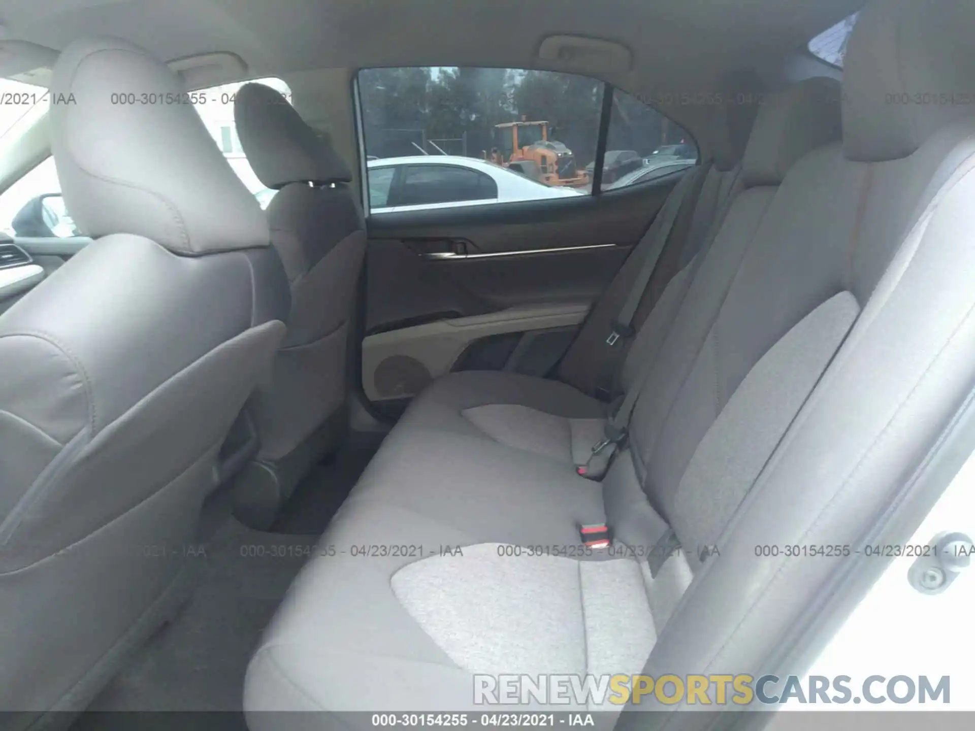 8 Photograph of a damaged car 4T1B31HK1KU509534 TOYOTA CAMRY 2019