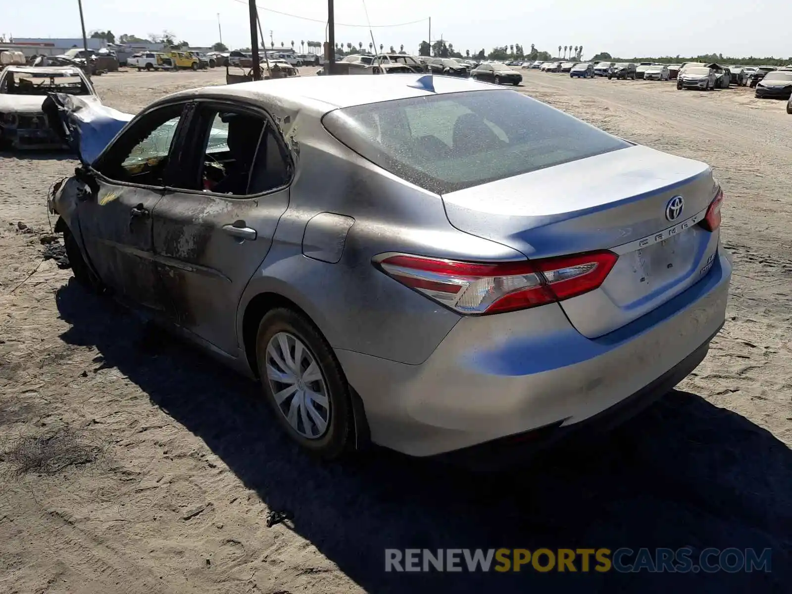 3 Photograph of a damaged car 4T1B31HK1KU509971 TOYOTA CAMRY 2019