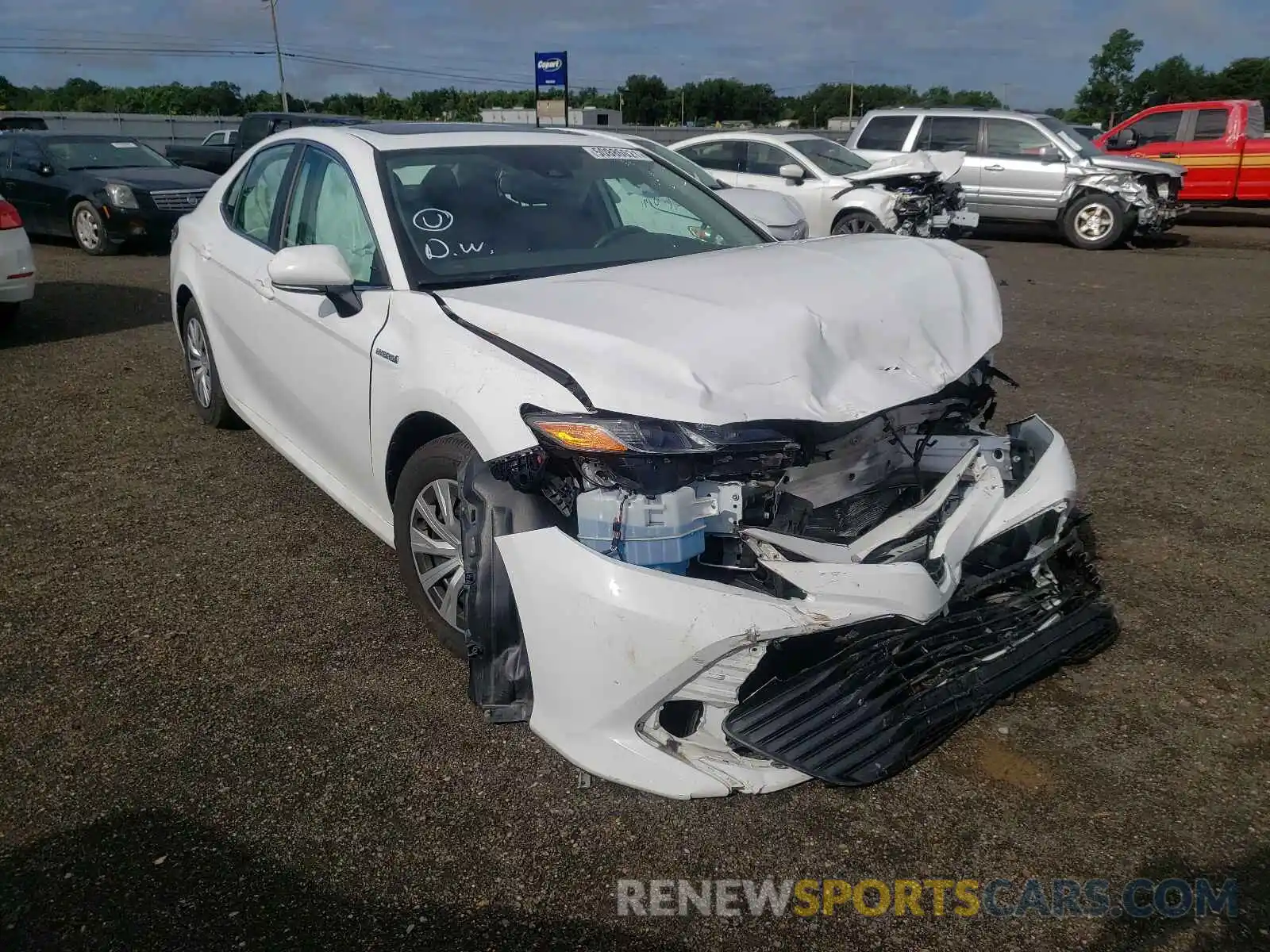 1 Photograph of a damaged car 4T1B31HK1KU511350 TOYOTA CAMRY 2019