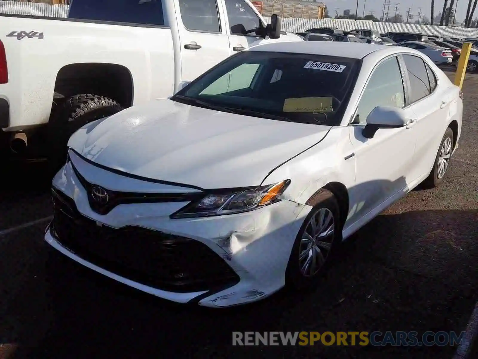 2 Photograph of a damaged car 4T1B31HK1KU511462 TOYOTA CAMRY 2019