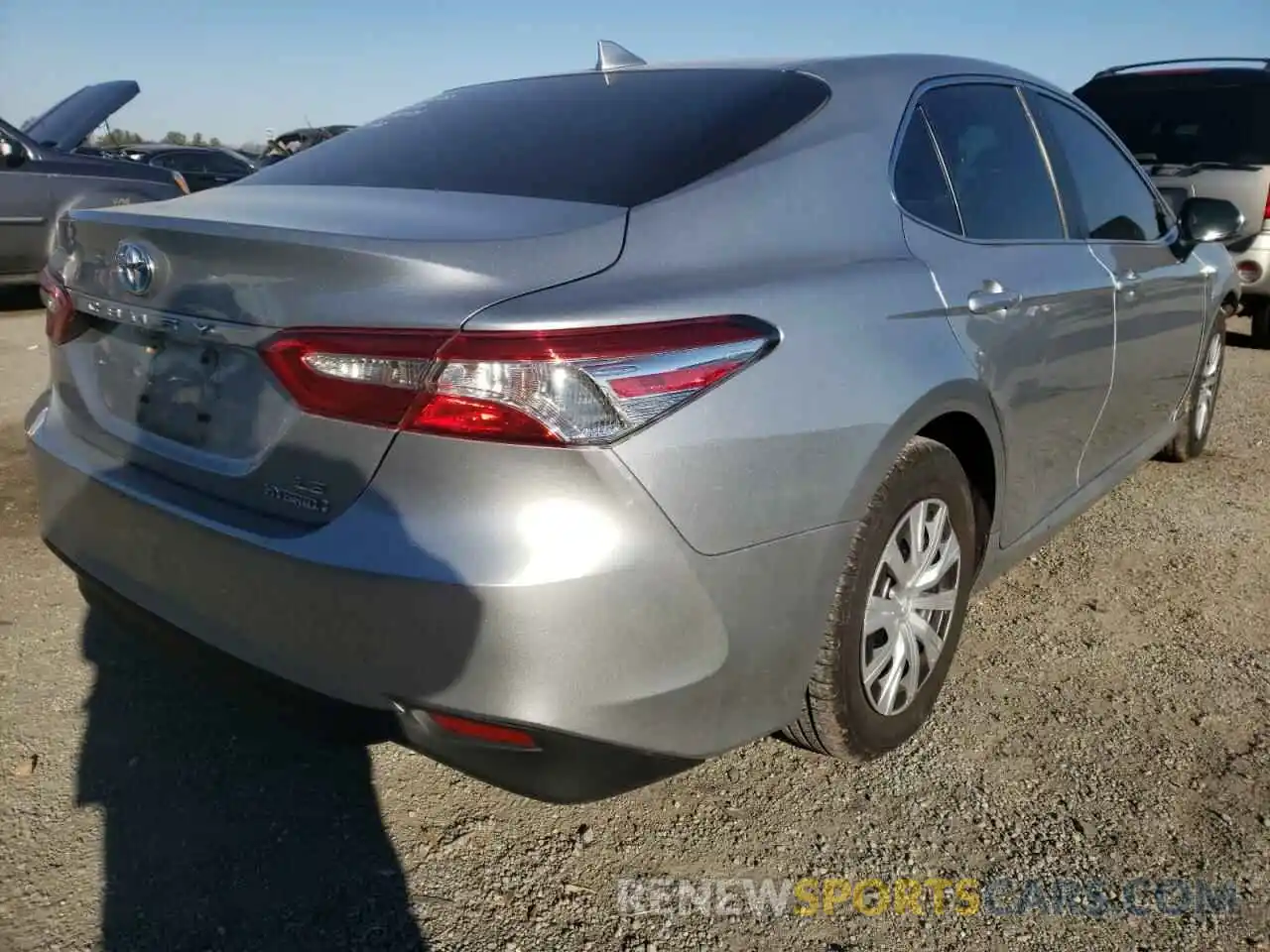 4 Photograph of a damaged car 4T1B31HK1KU515382 TOYOTA CAMRY 2019