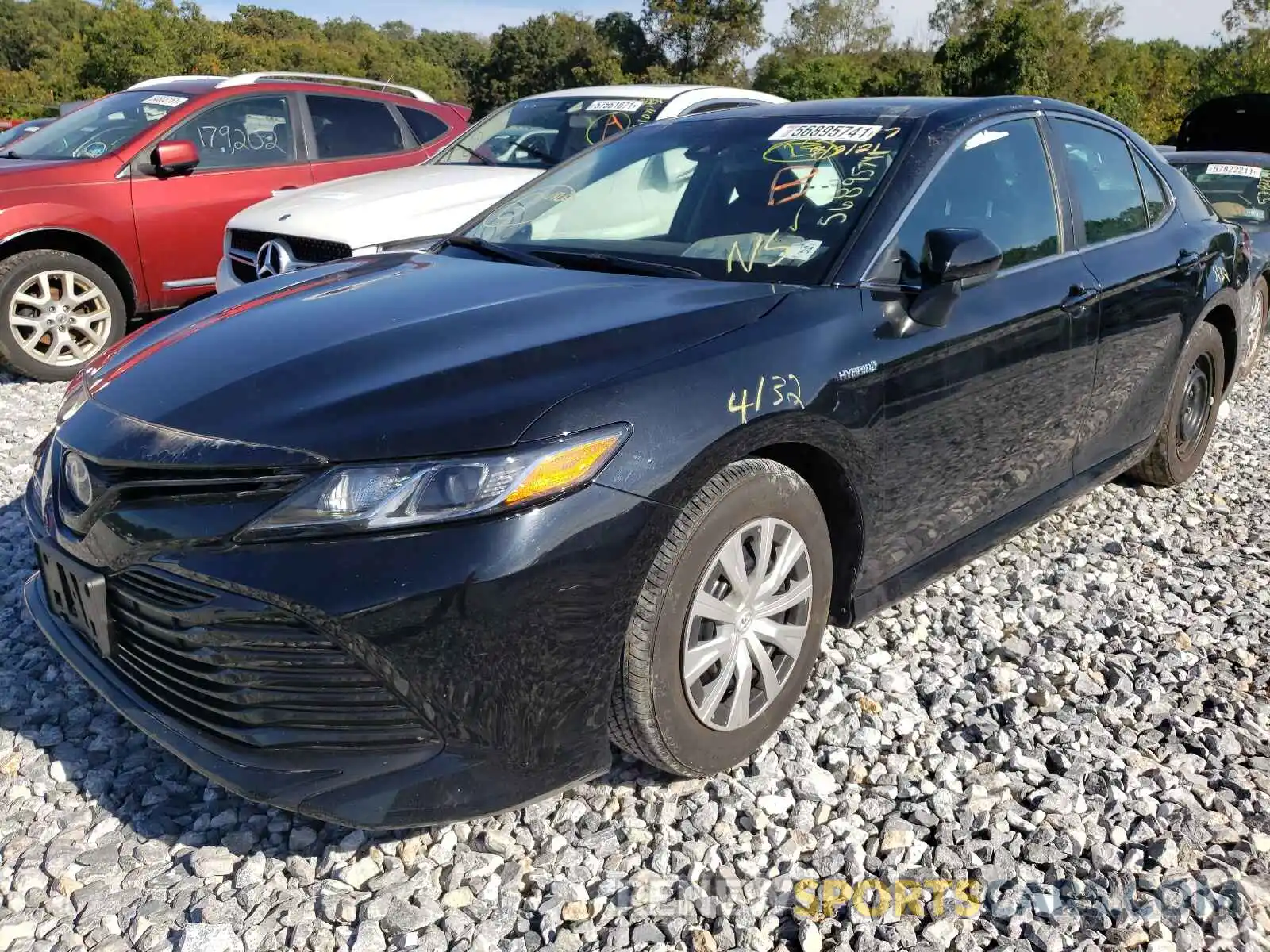 2 Photograph of a damaged car 4T1B31HK1KU516547 TOYOTA CAMRY 2019