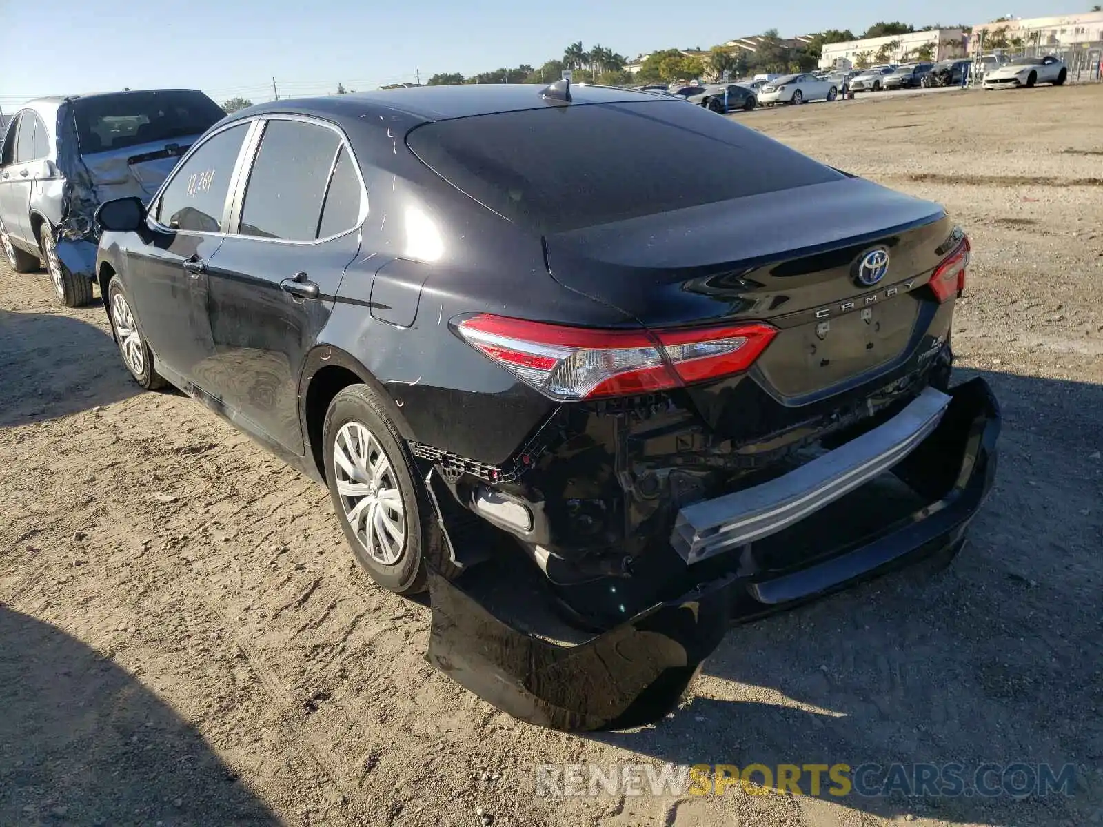 3 Photograph of a damaged car 4T1B31HK1KU517245 TOYOTA CAMRY 2019