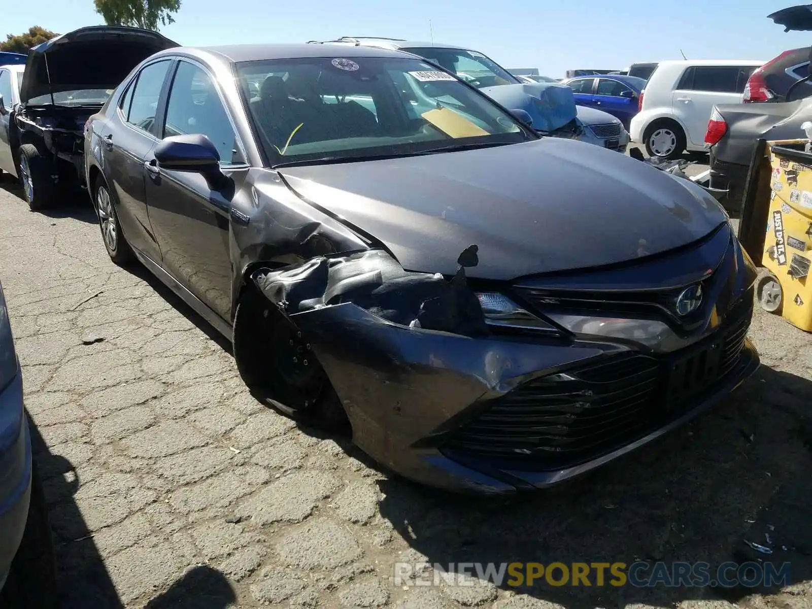 1 Photograph of a damaged car 4T1B31HK1KU517553 TOYOTA CAMRY 2019