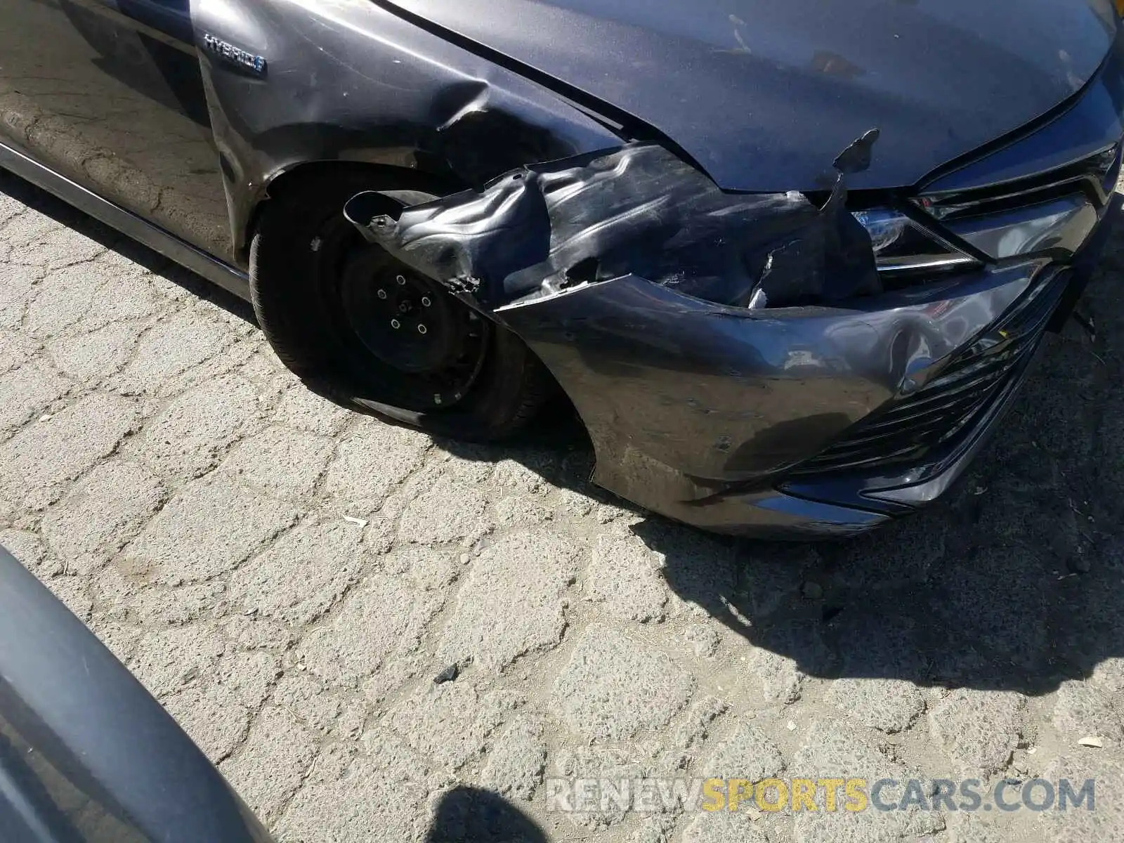 9 Photograph of a damaged car 4T1B31HK1KU517553 TOYOTA CAMRY 2019