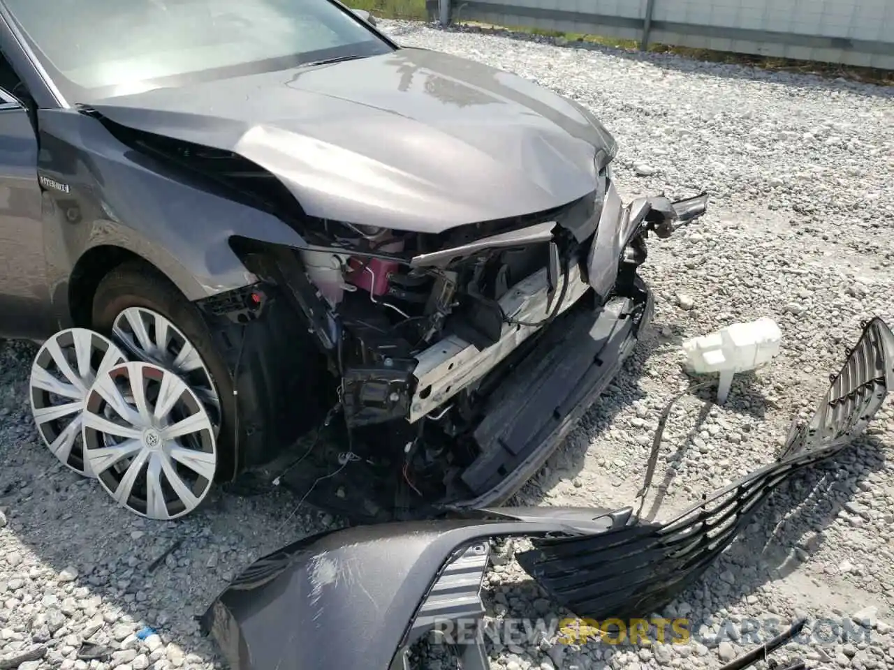 9 Photograph of a damaged car 4T1B31HK2KU007471 TOYOTA CAMRY 2019