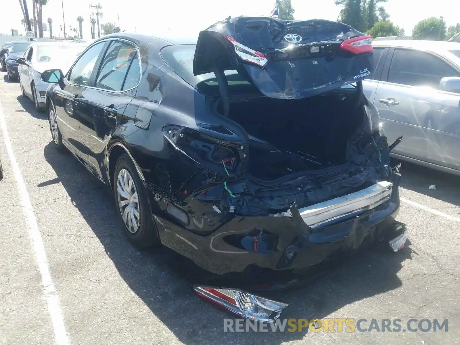 3 Photograph of a damaged car 4T1B31HK2KU008216 TOYOTA CAMRY 2019