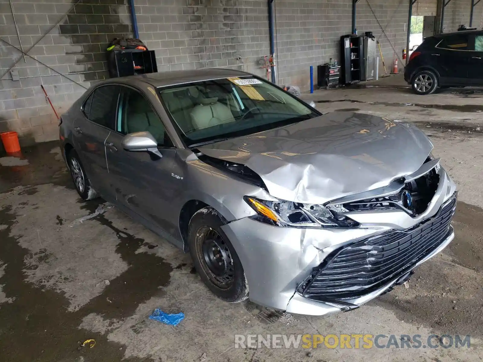 1 Photograph of a damaged car 4T1B31HK2KU008832 TOYOTA CAMRY 2019