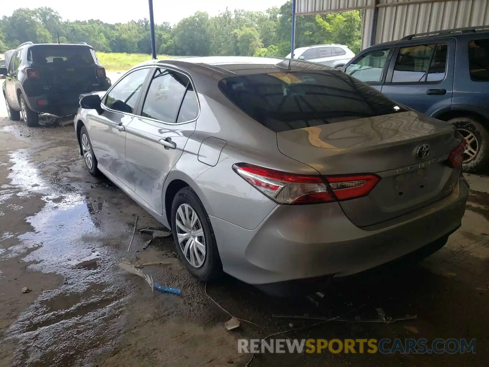 3 Photograph of a damaged car 4T1B31HK2KU008832 TOYOTA CAMRY 2019