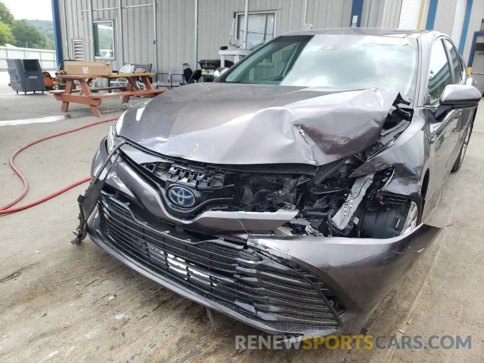 2 Photograph of a damaged car 4T1B31HK2KU508716 TOYOTA CAMRY 2019