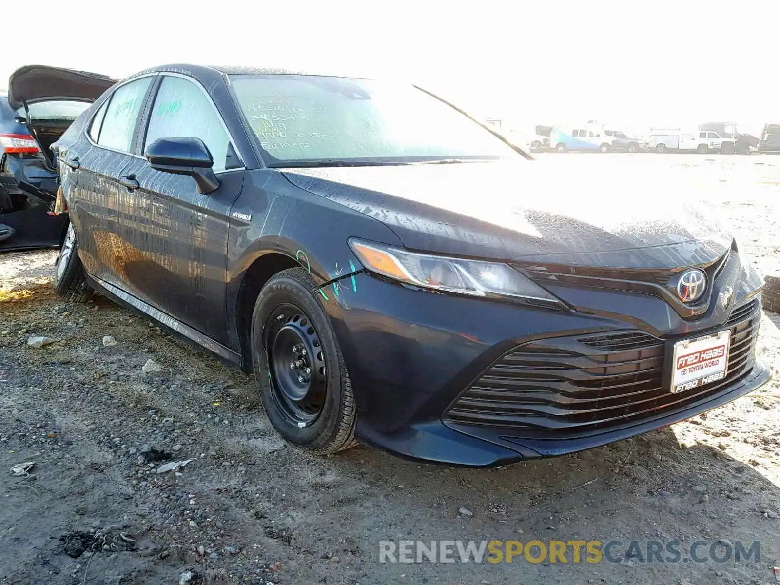 1 Photograph of a damaged car 4T1B31HK2KU509039 TOYOTA CAMRY 2019