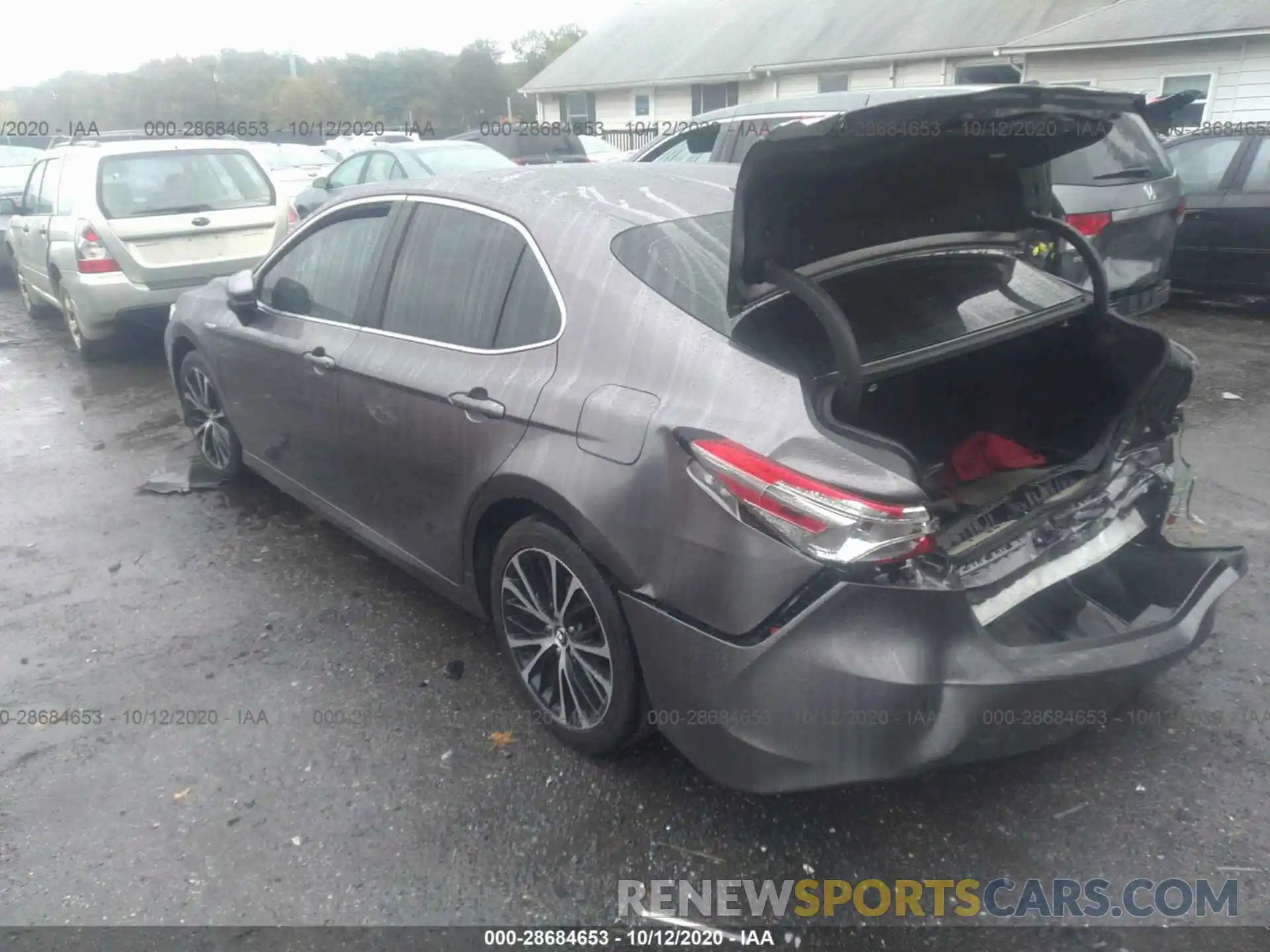 3 Photograph of a damaged car 4T1B31HK2KU509560 TOYOTA CAMRY 2019