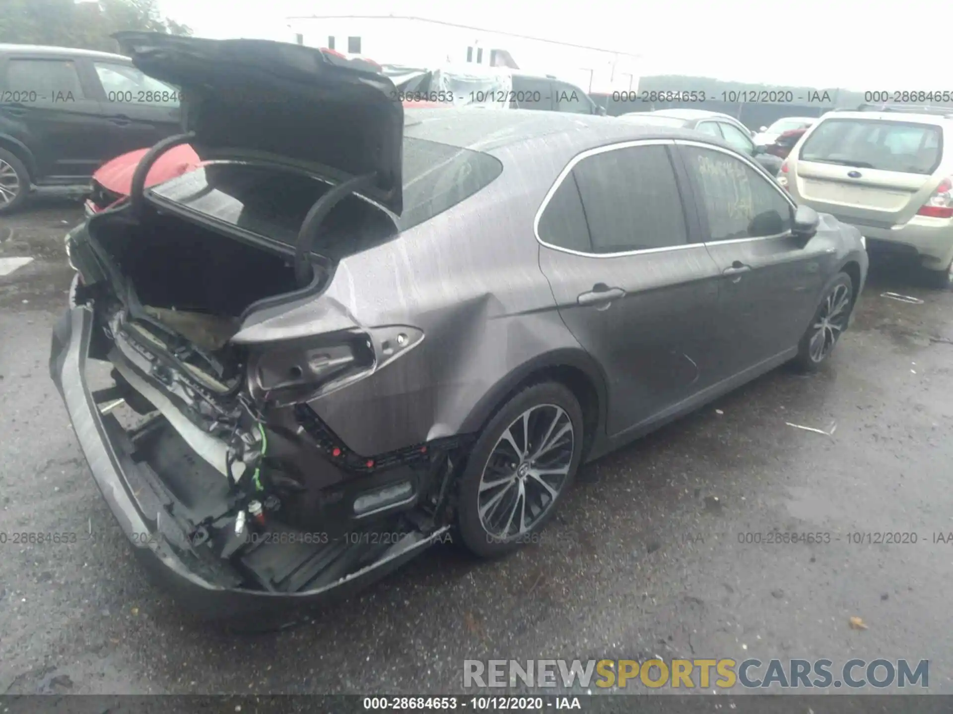 4 Photograph of a damaged car 4T1B31HK2KU509560 TOYOTA CAMRY 2019