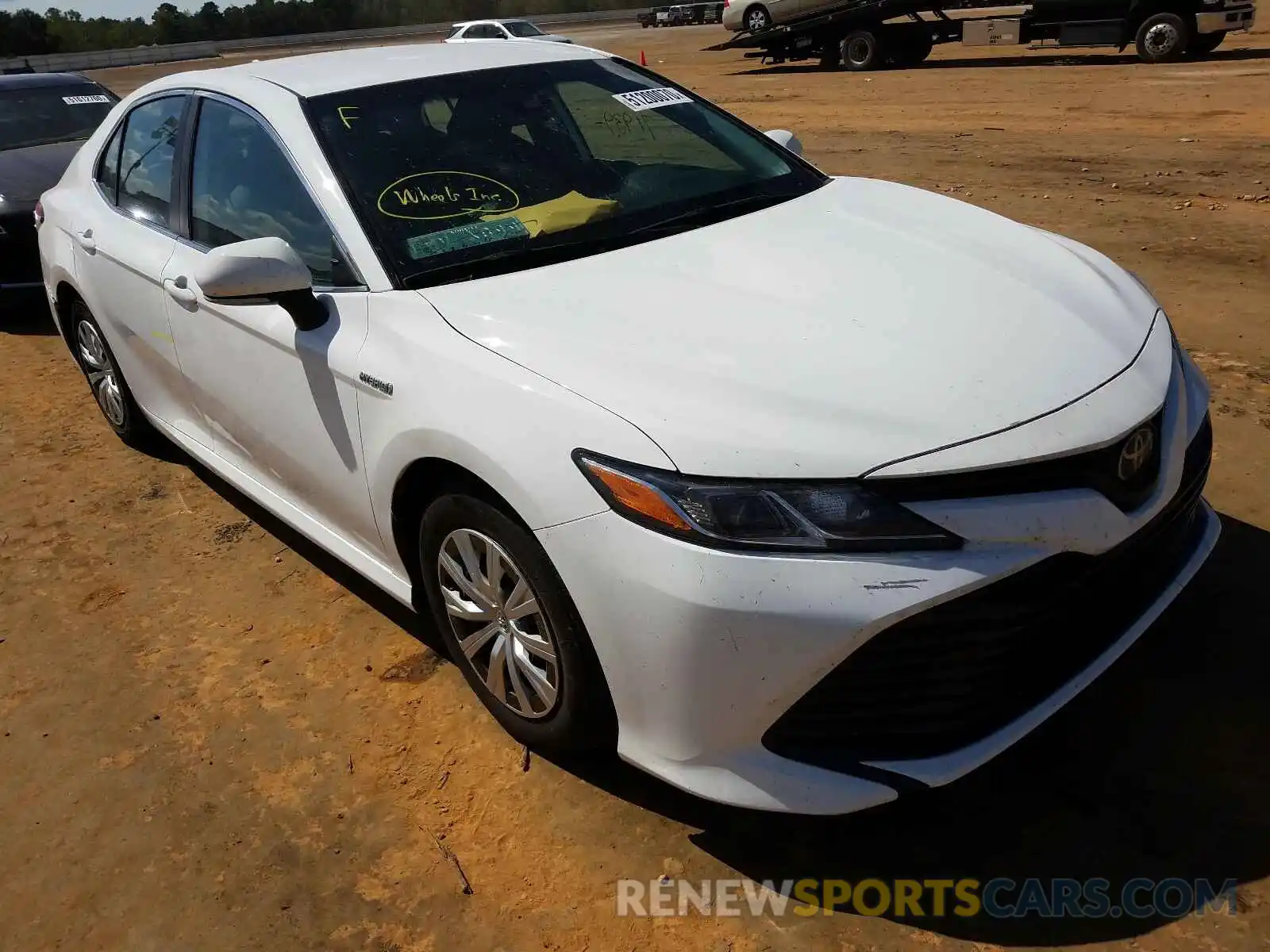 1 Photograph of a damaged car 4T1B31HK2KU511762 TOYOTA CAMRY 2019