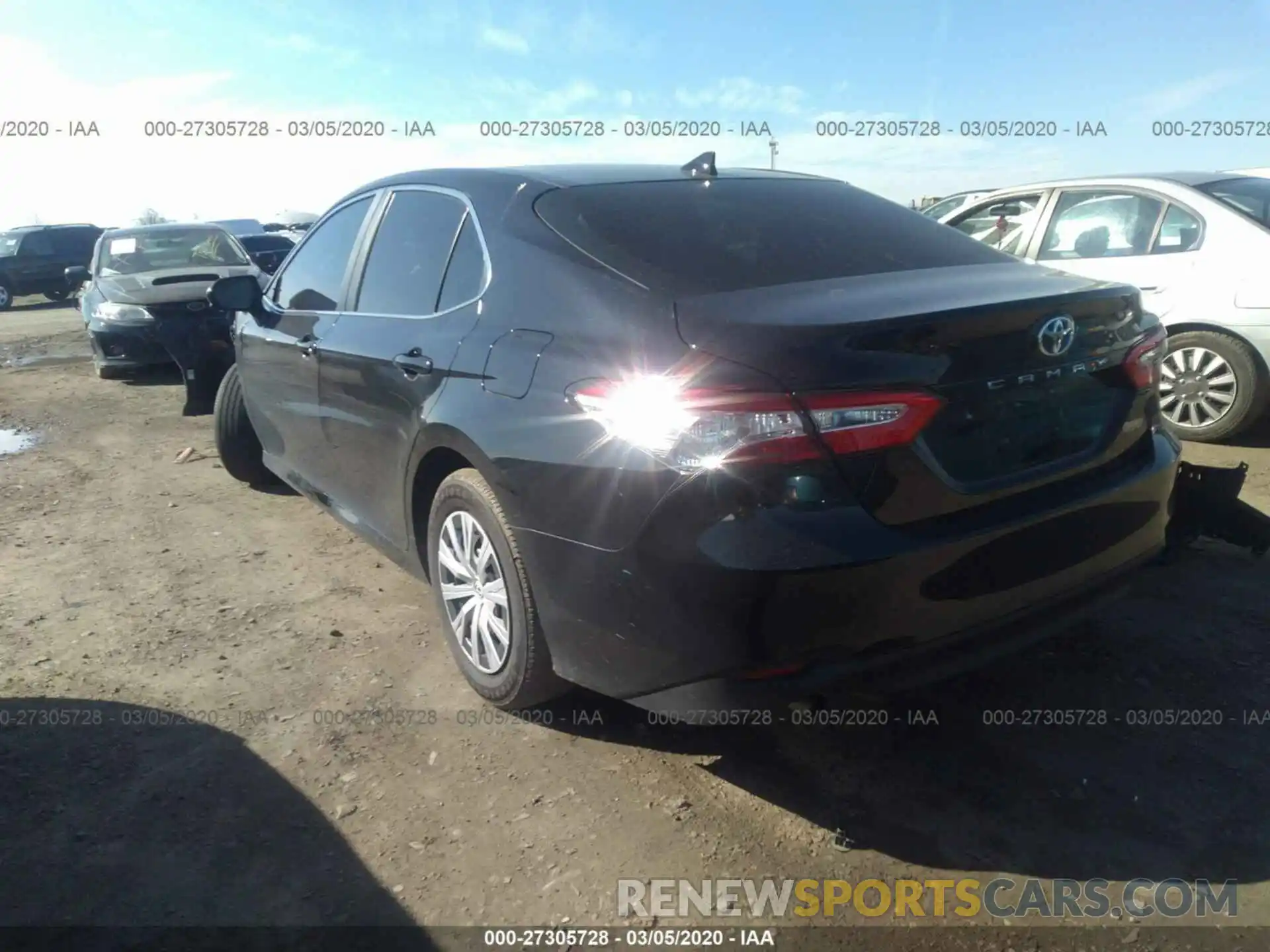 3 Photograph of a damaged car 4T1B31HK2KU511941 TOYOTA CAMRY 2019