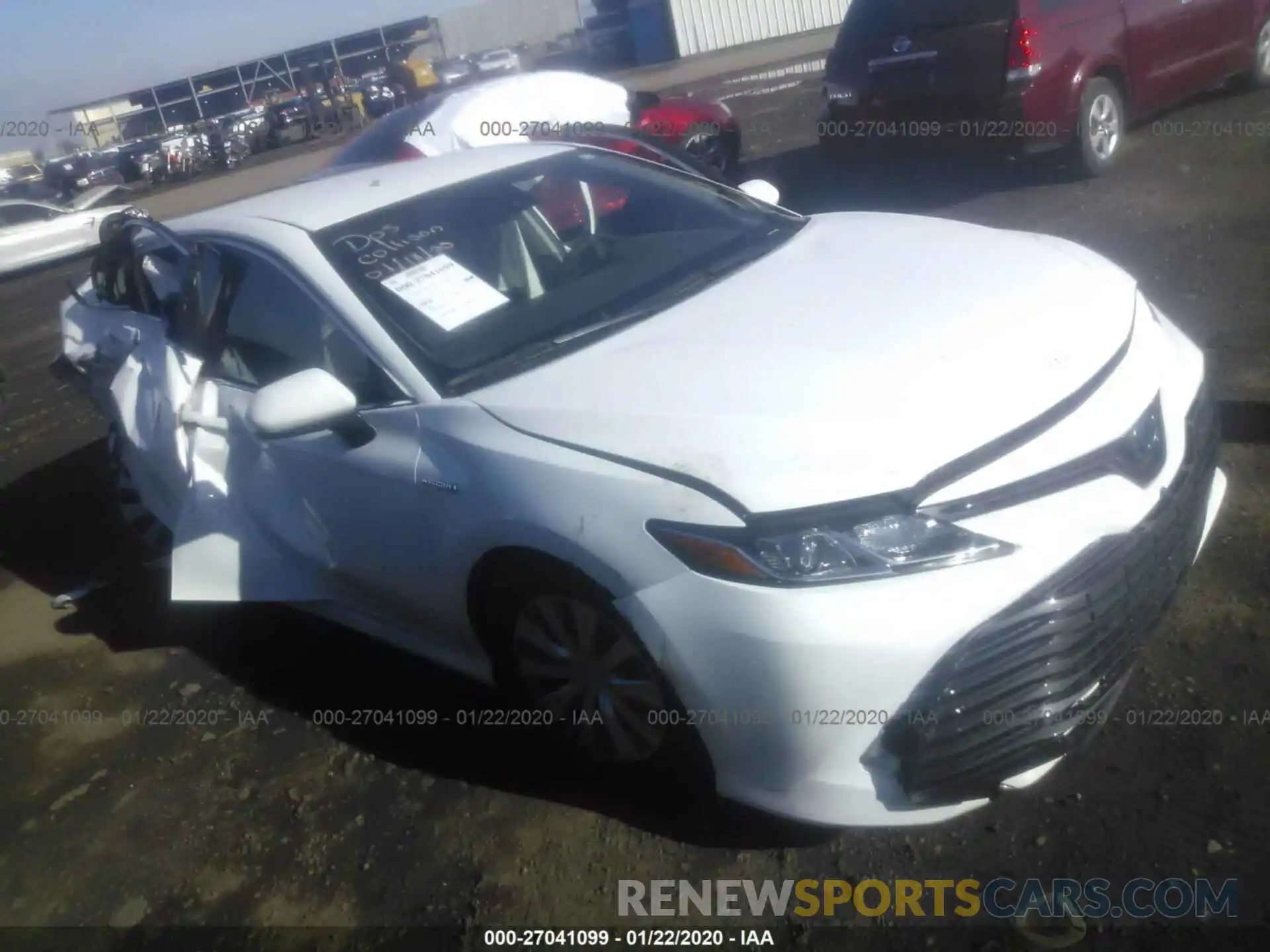 1 Photograph of a damaged car 4T1B31HK2KU512295 TOYOTA CAMRY 2019