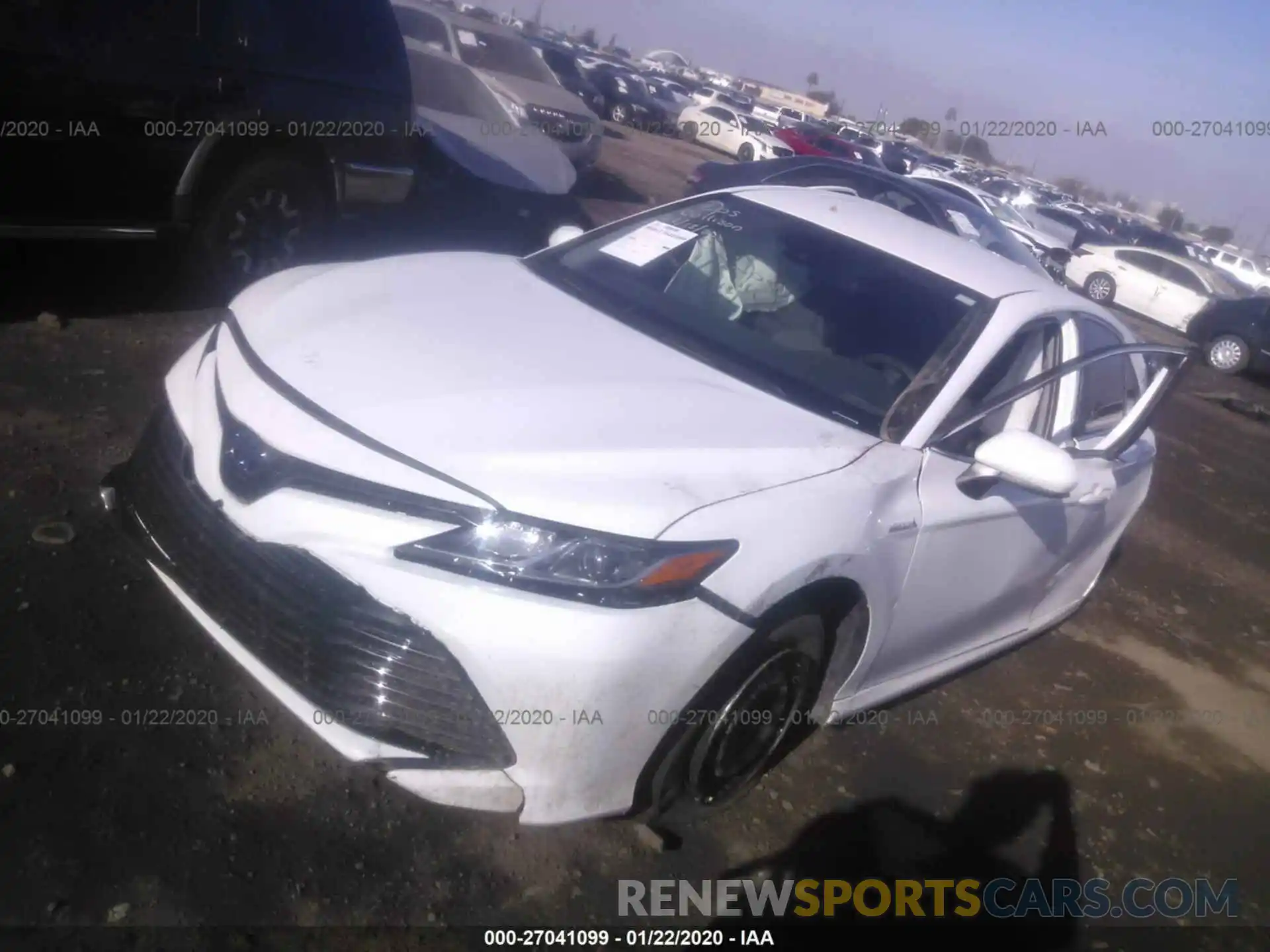 2 Photograph of a damaged car 4T1B31HK2KU512295 TOYOTA CAMRY 2019