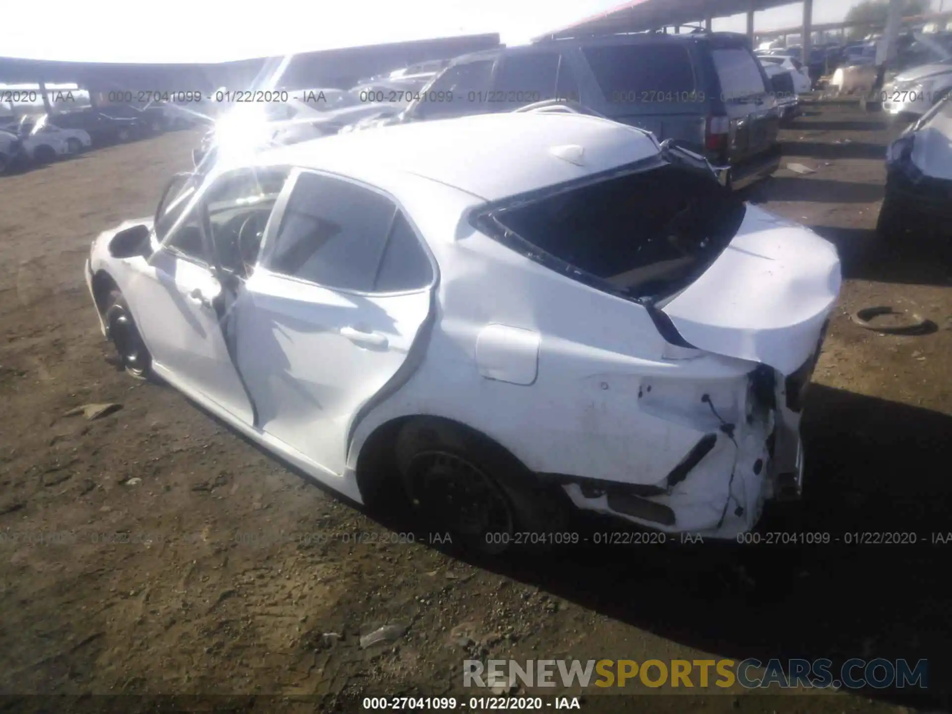 3 Photograph of a damaged car 4T1B31HK2KU512295 TOYOTA CAMRY 2019