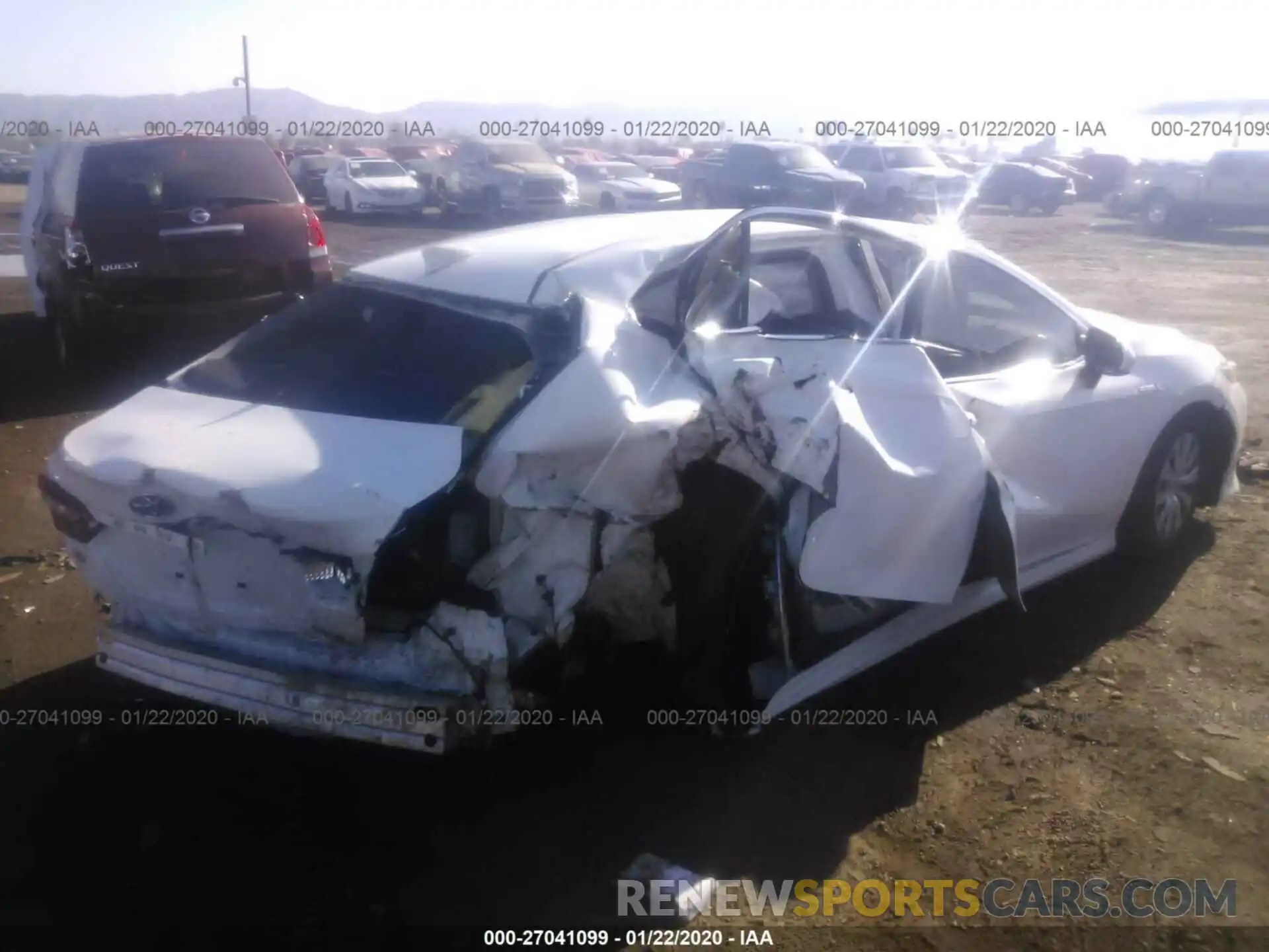 4 Photograph of a damaged car 4T1B31HK2KU512295 TOYOTA CAMRY 2019