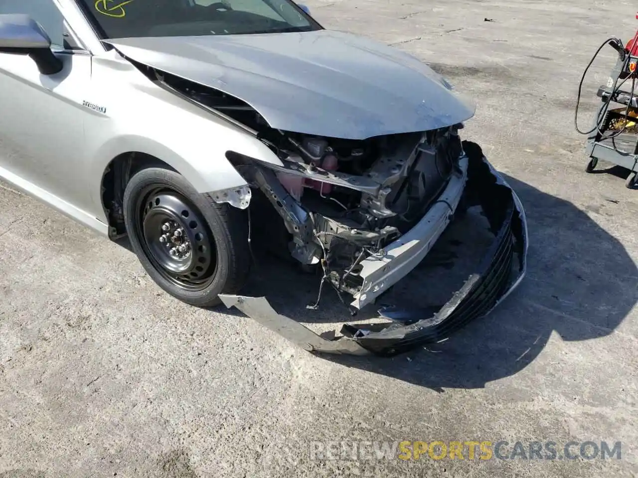 9 Photograph of a damaged car 4T1B31HK2KU513916 TOYOTA CAMRY 2019