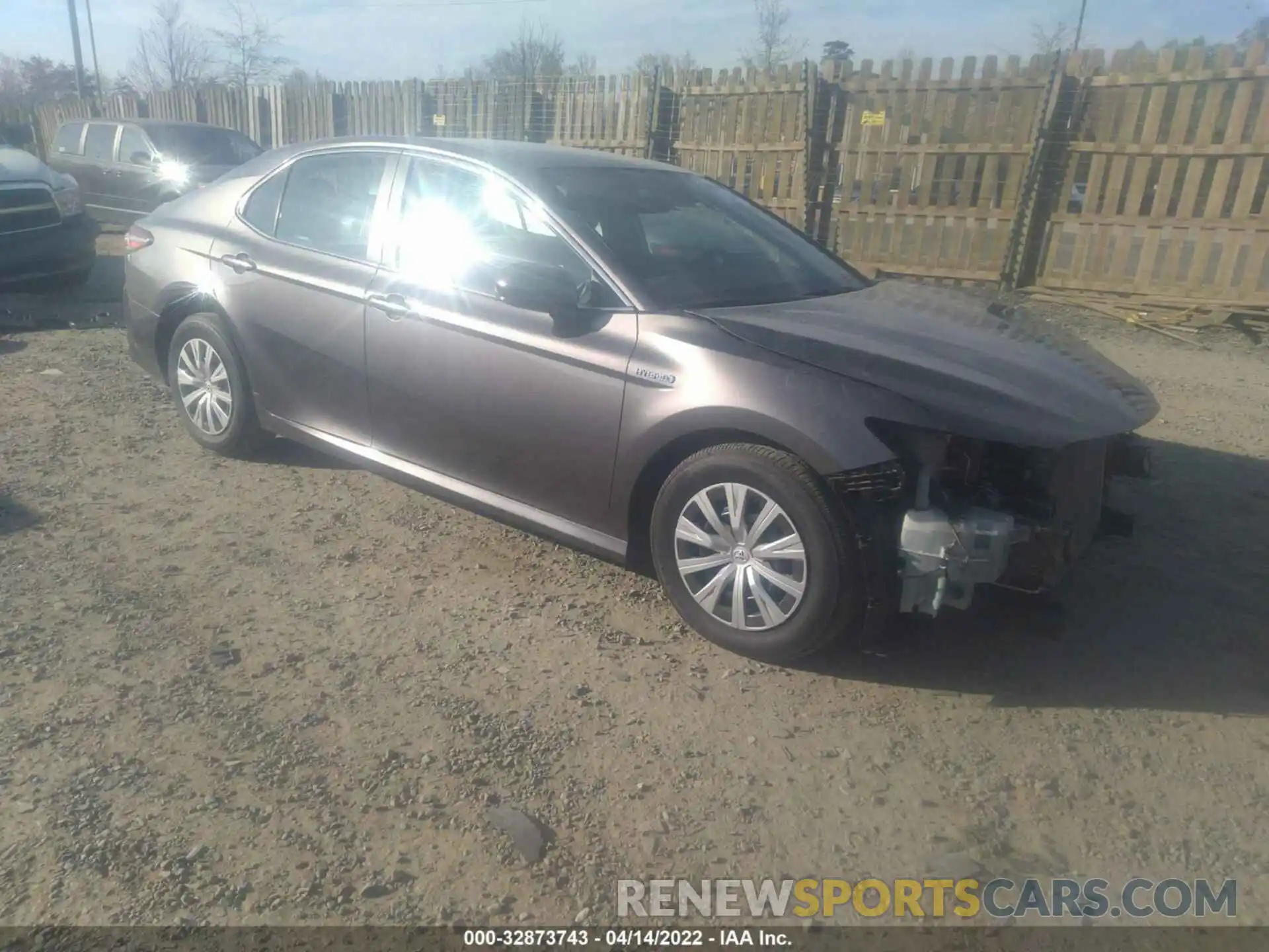 1 Photograph of a damaged car 4T1B31HK2KU514113 TOYOTA CAMRY 2019