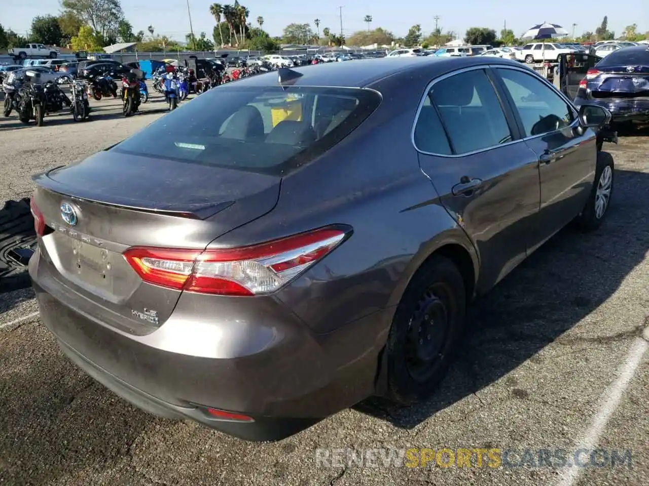 4 Photograph of a damaged car 4T1B31HK2KU516119 TOYOTA CAMRY 2019