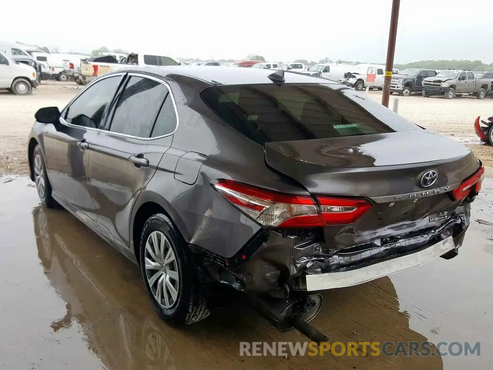 3 Фотография поврежденного автомобиля 4T1B31HK3KU006684 TOYOTA CAMRY 2019