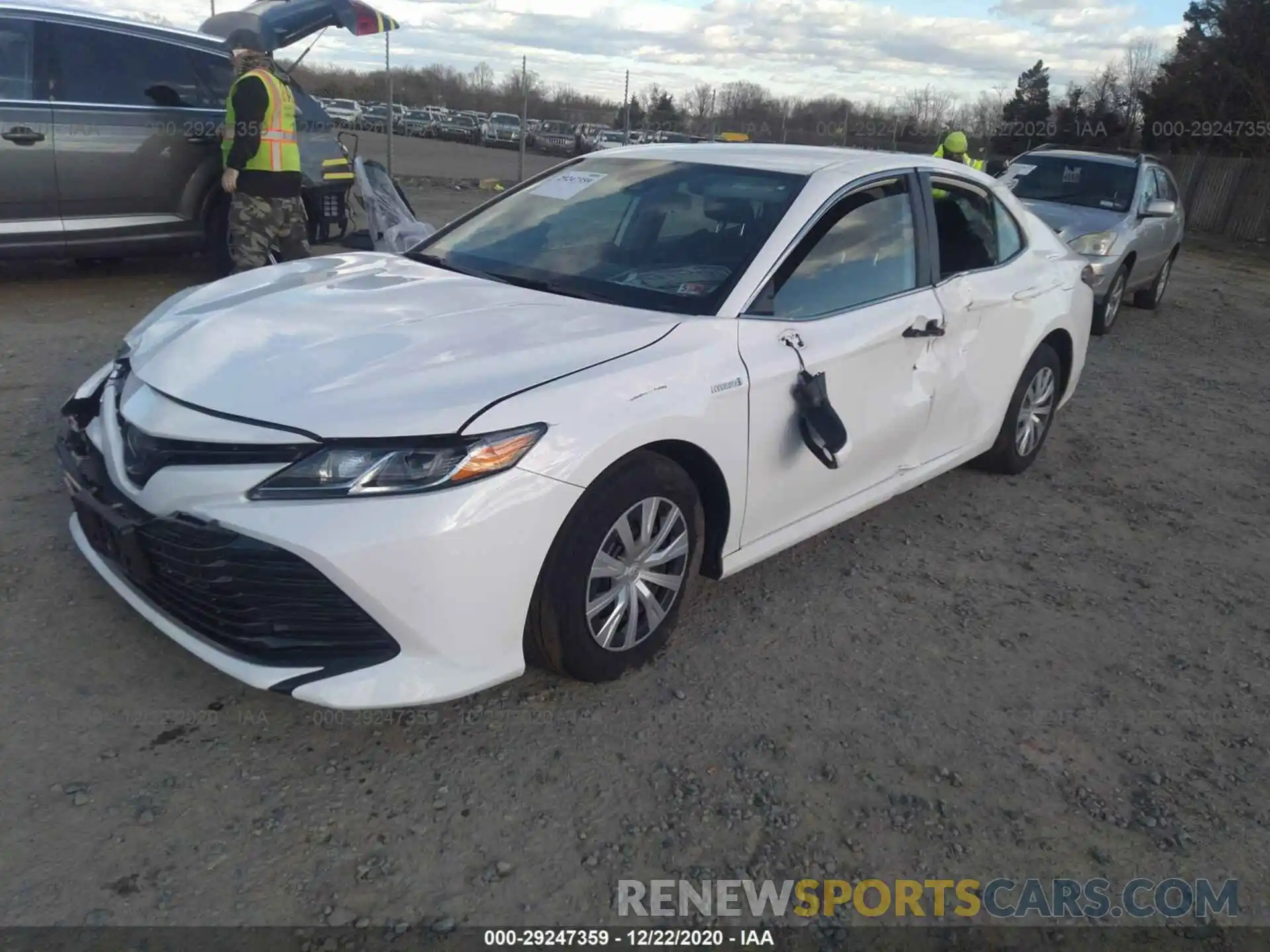 2 Photograph of a damaged car 4T1B31HK3KU008077 TOYOTA CAMRY 2019