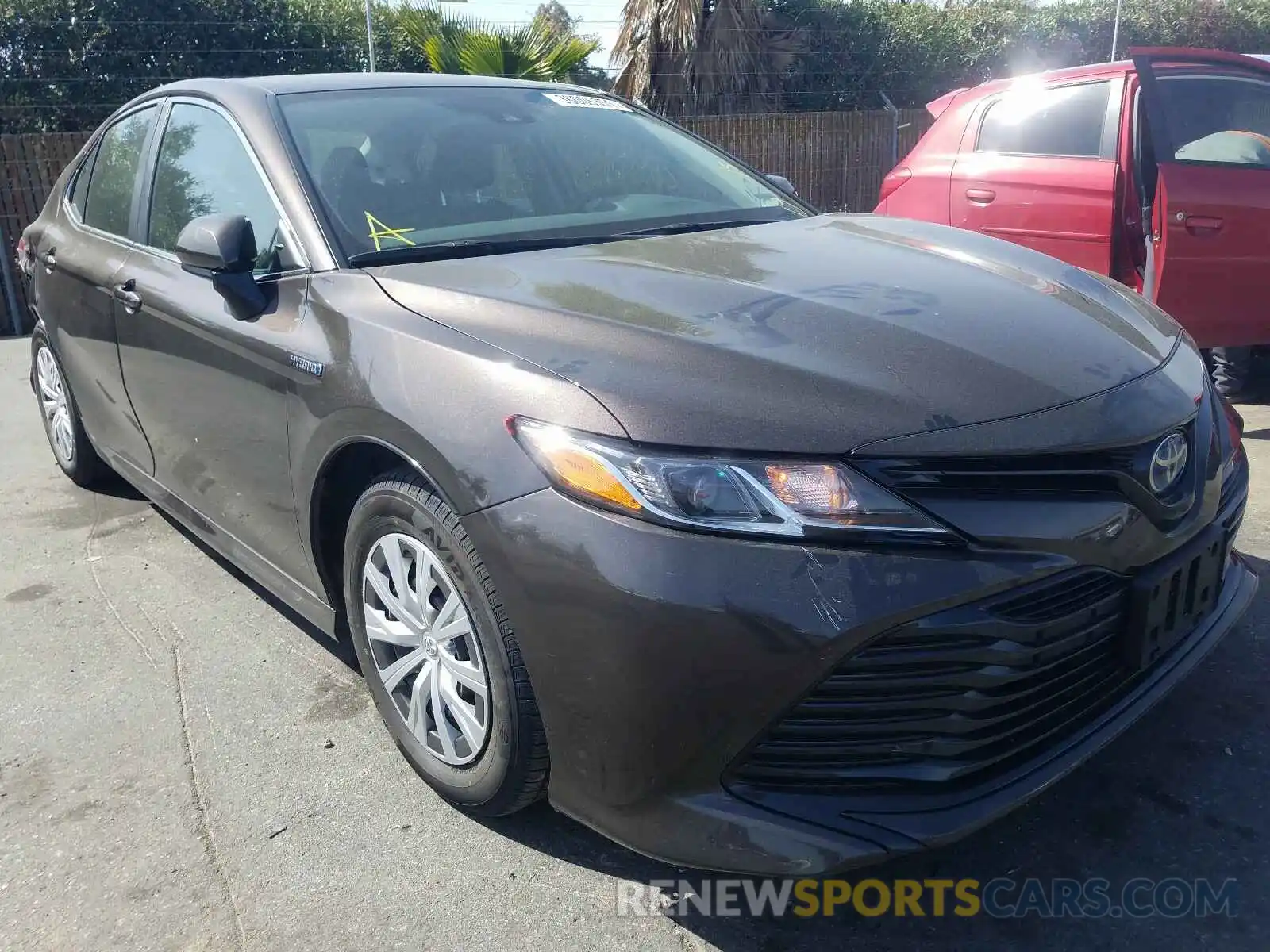 1 Photograph of a damaged car 4T1B31HK3KU510328 TOYOTA CAMRY 2019