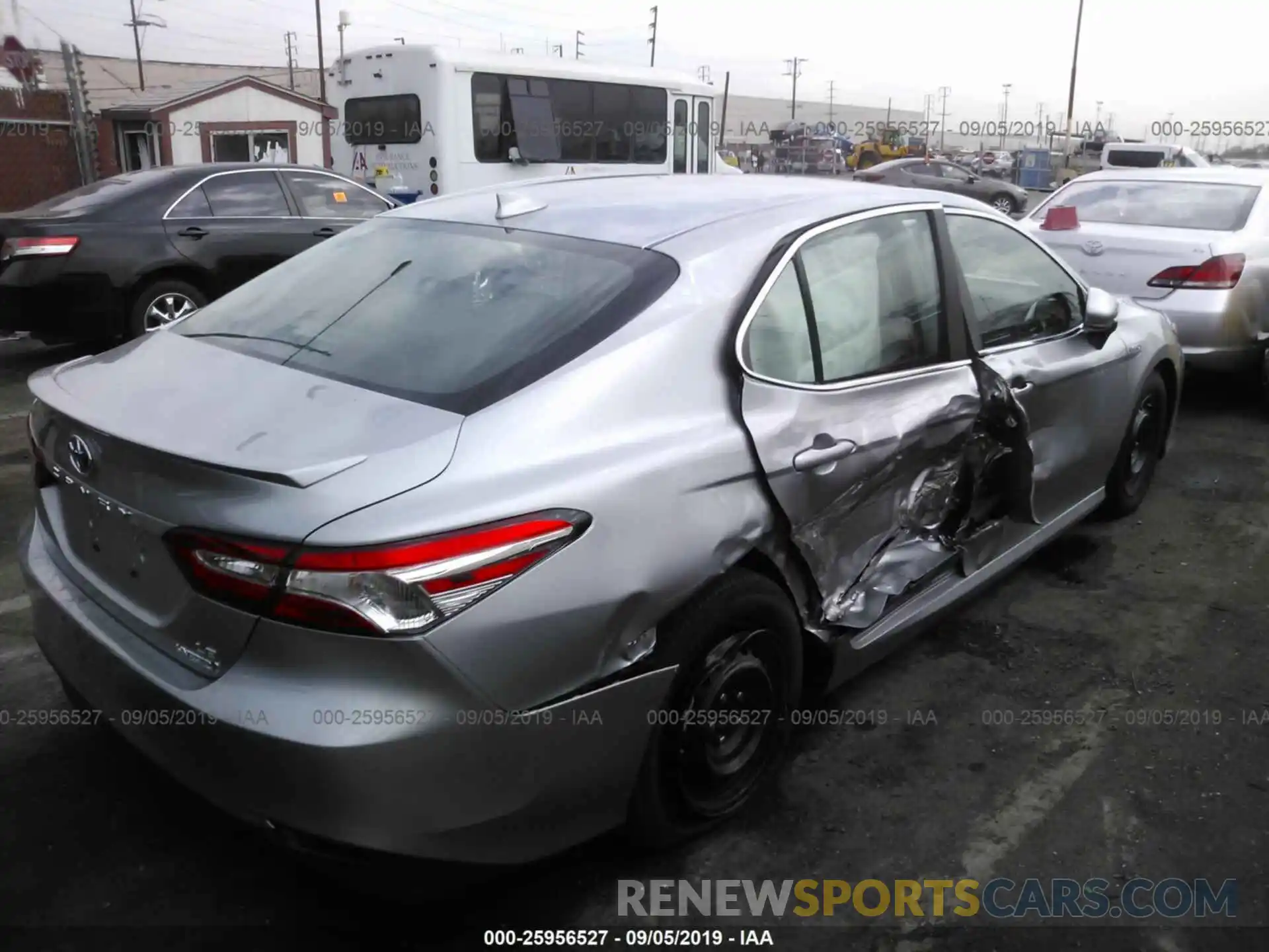 4 Photograph of a damaged car 4T1B31HK3KU510541 TOYOTA CAMRY 2019