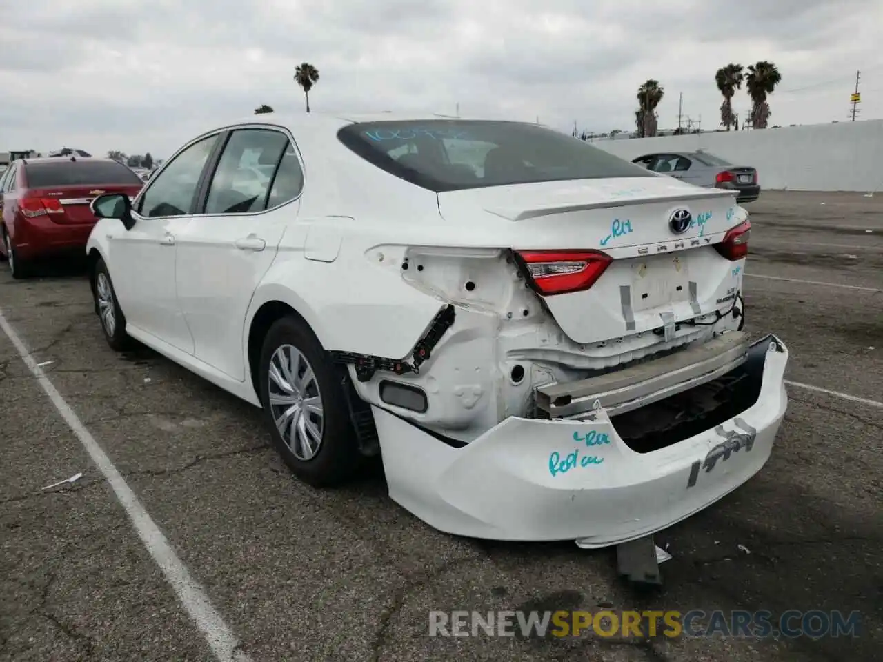 3 Photograph of a damaged car 4T1B31HK3KU510782 TOYOTA CAMRY 2019