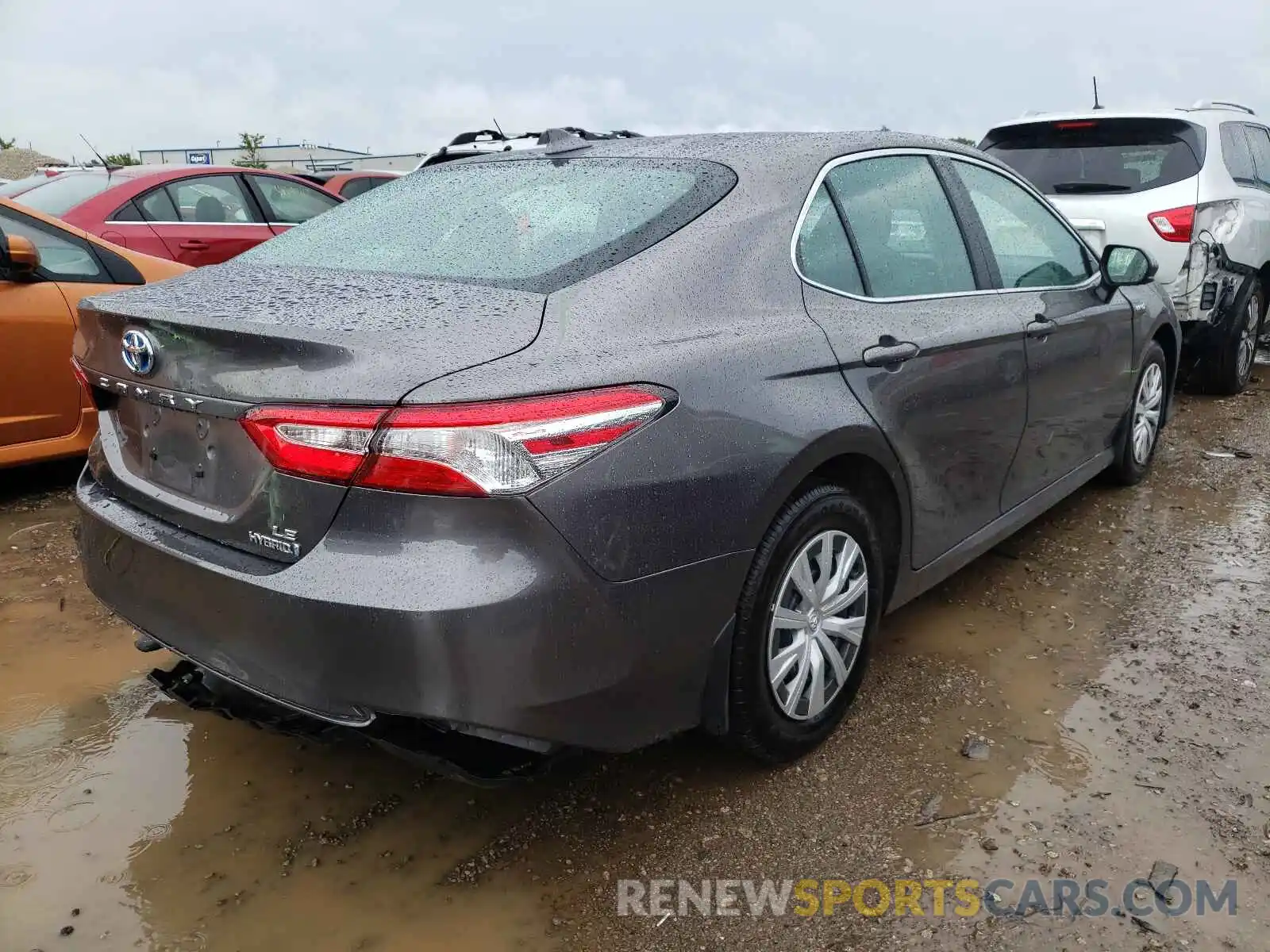 4 Photograph of a damaged car 4T1B31HK3KU510829 TOYOTA CAMRY 2019