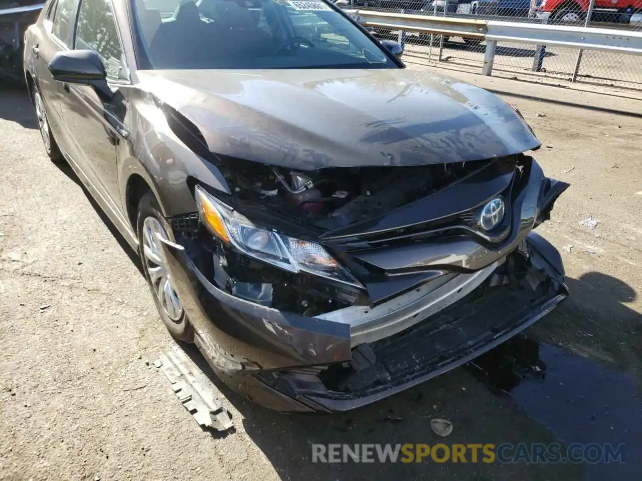 9 Photograph of a damaged car 4T1B31HK3KU511320 TOYOTA CAMRY 2019