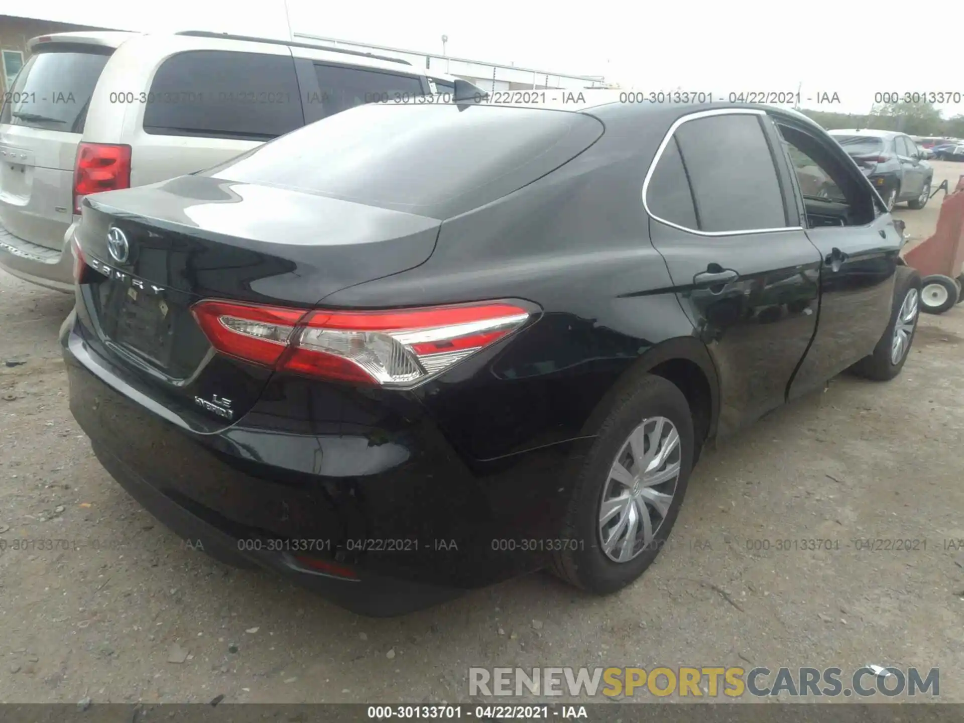 4 Photograph of a damaged car 4T1B31HK3KU511866 TOYOTA CAMRY 2019