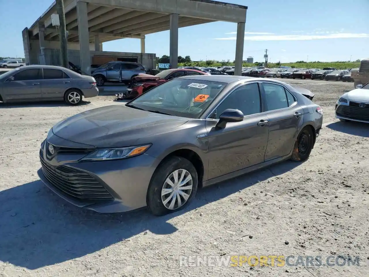 1 Photograph of a damaged car 4T1B31HK3KU512077 TOYOTA CAMRY 2019