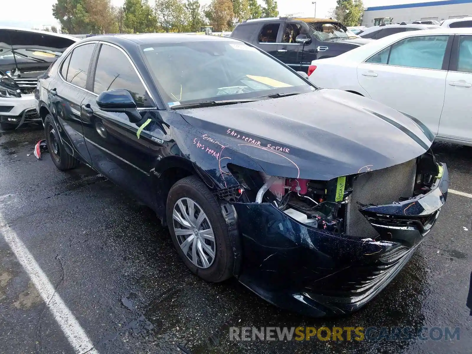 1 Photograph of a damaged car 4T1B31HK3KU512869 TOYOTA CAMRY 2019