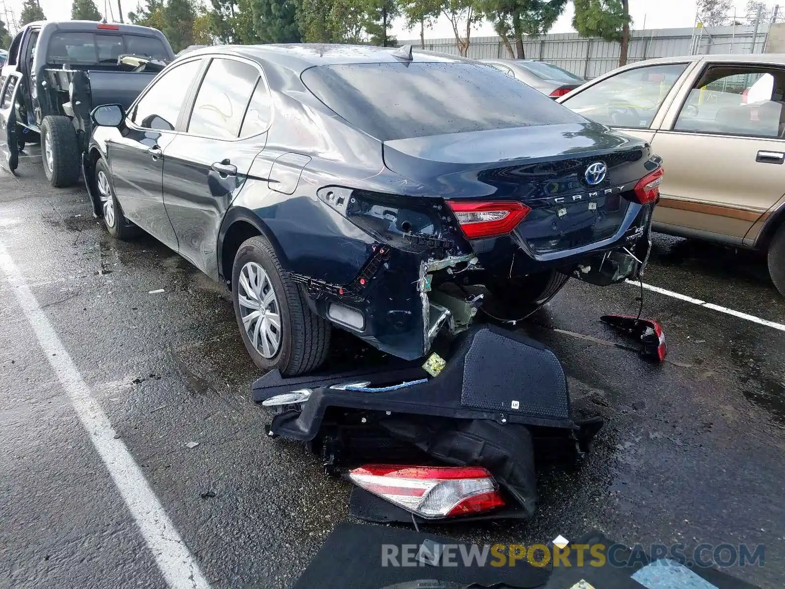 3 Photograph of a damaged car 4T1B31HK3KU512869 TOYOTA CAMRY 2019