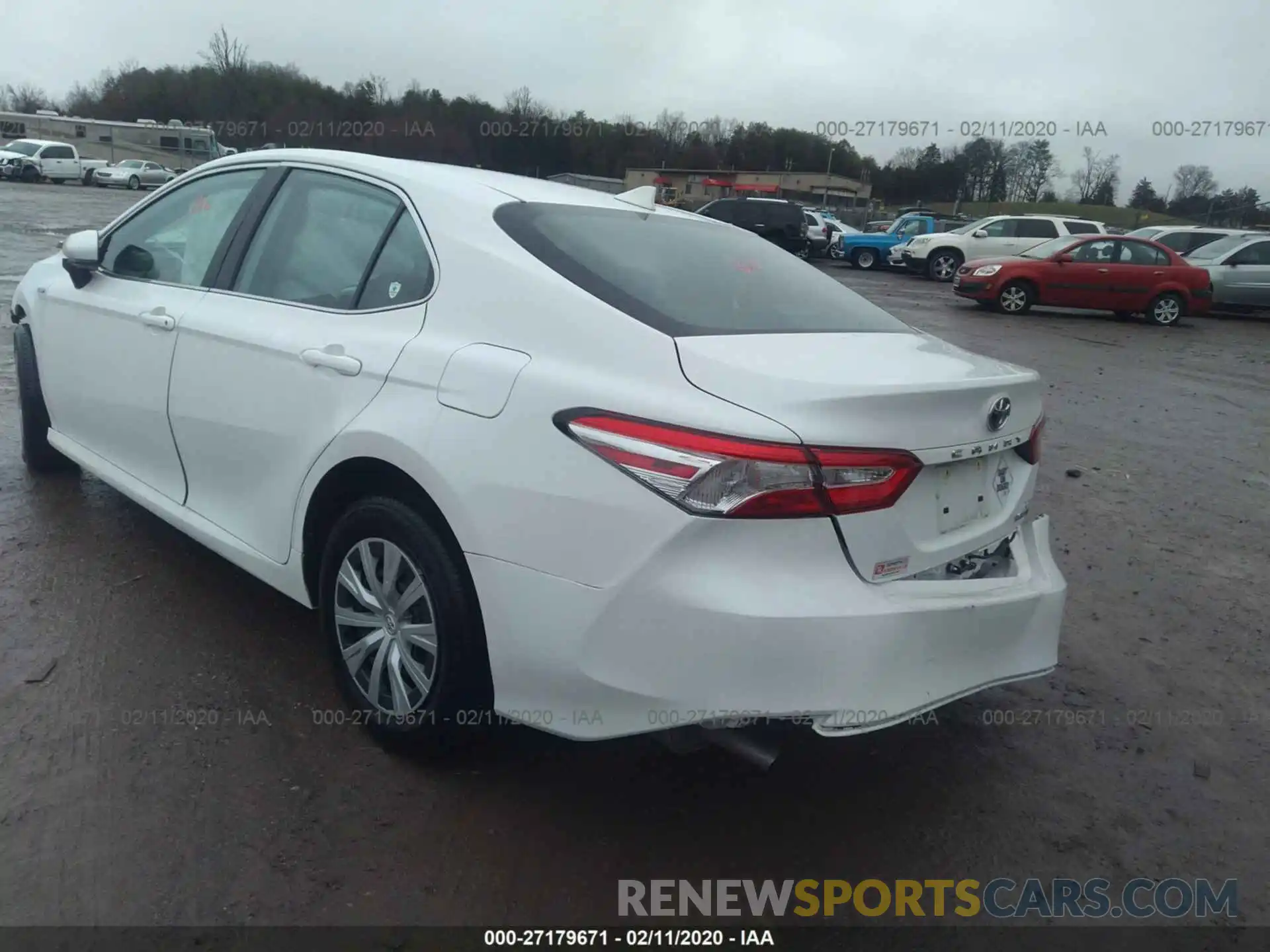 3 Photograph of a damaged car 4T1B31HK3KU513018 TOYOTA CAMRY 2019