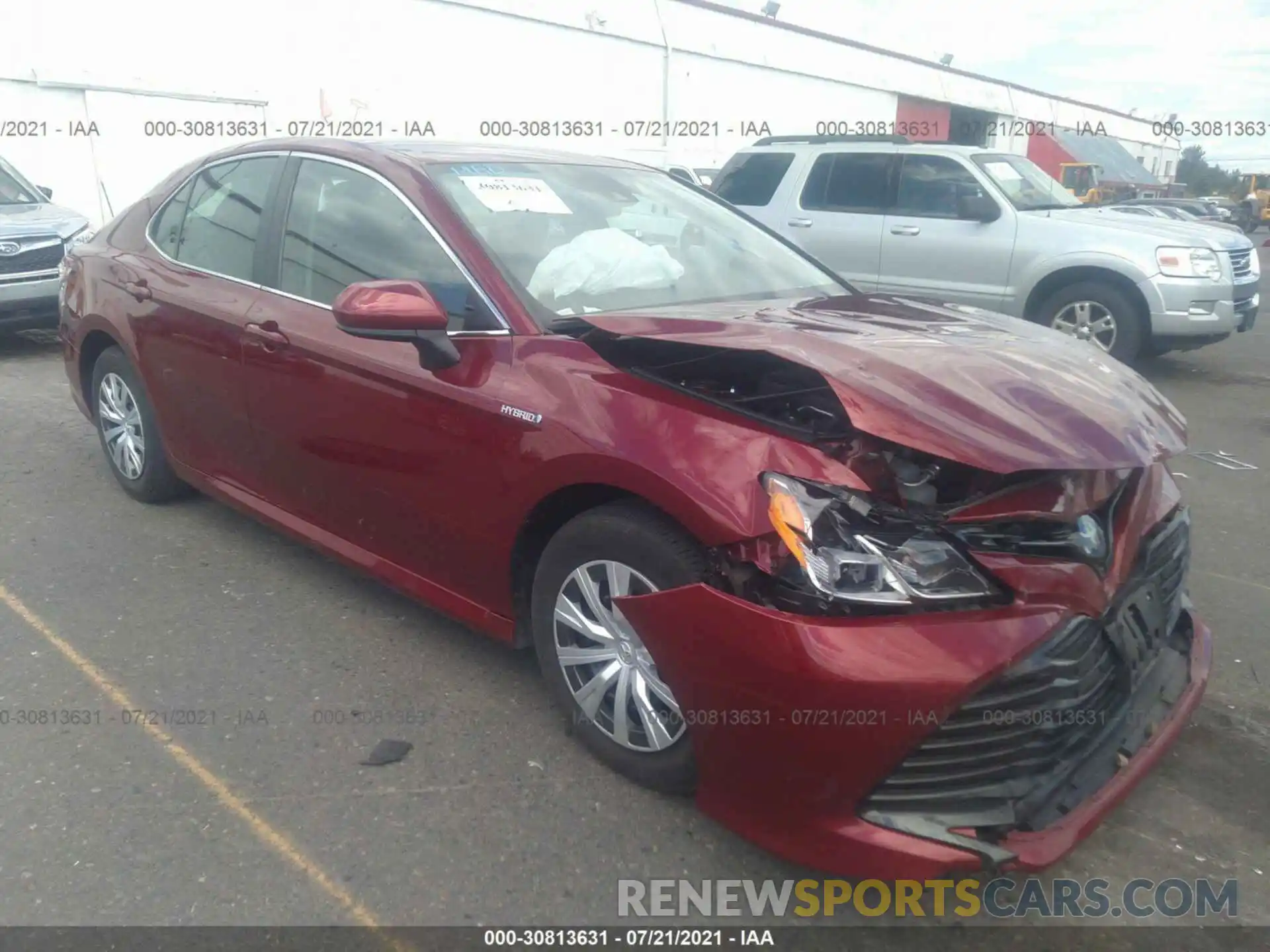 1 Photograph of a damaged car 4T1B31HK3KU513097 TOYOTA CAMRY 2019